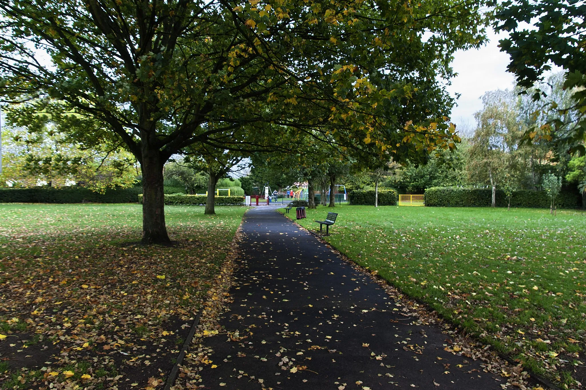 Photo showing: Pickering Lodge park and play area