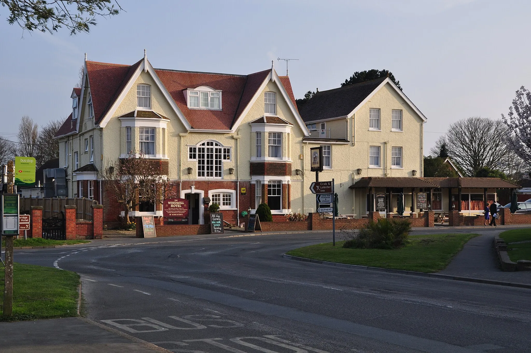 Photo showing: Bembridge : The Windmill Hotel & Inn