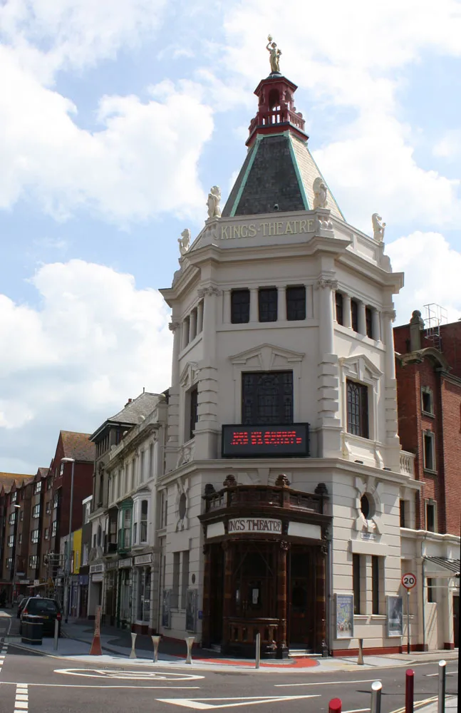 Photo showing: Kings Theatre Portsmouth 2010