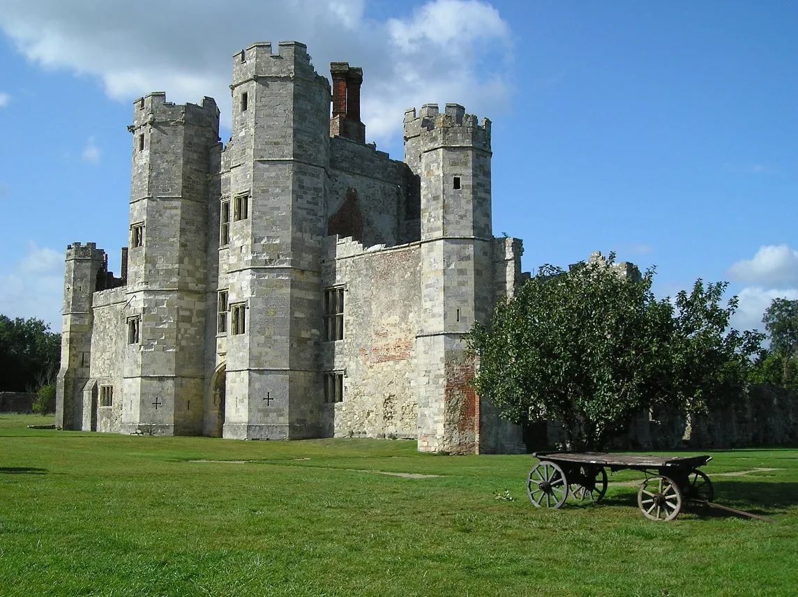 Photo showing: Titchfield Abbey Taken 2005
W N Mansfield