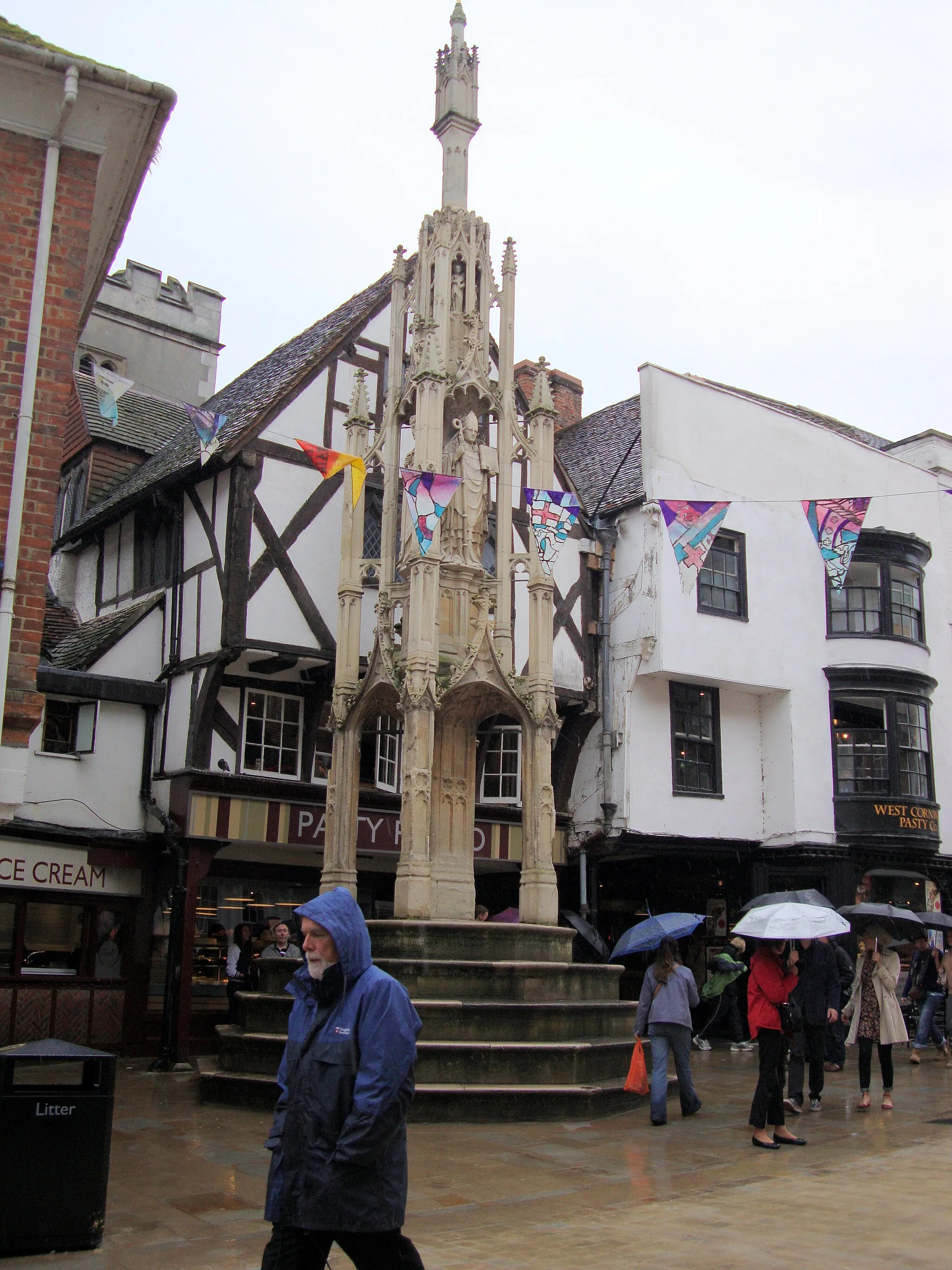 Photo showing: The Buttercross or City Cross in Winchester High Street, taken in September 2010.