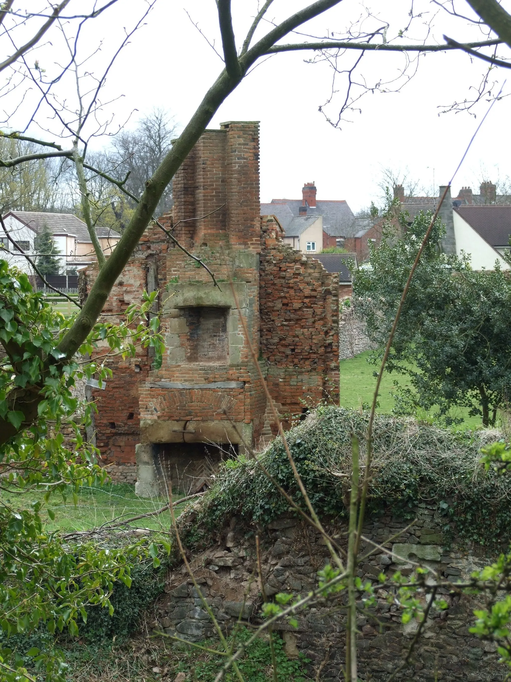 Photo showing: Hartshill Castle