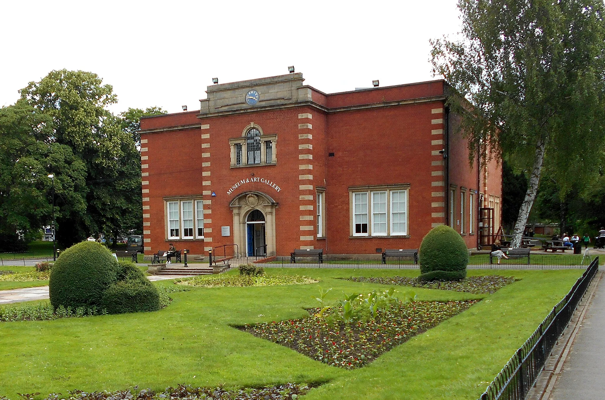 Photo showing: Nuneaton Museum and Art Gallery