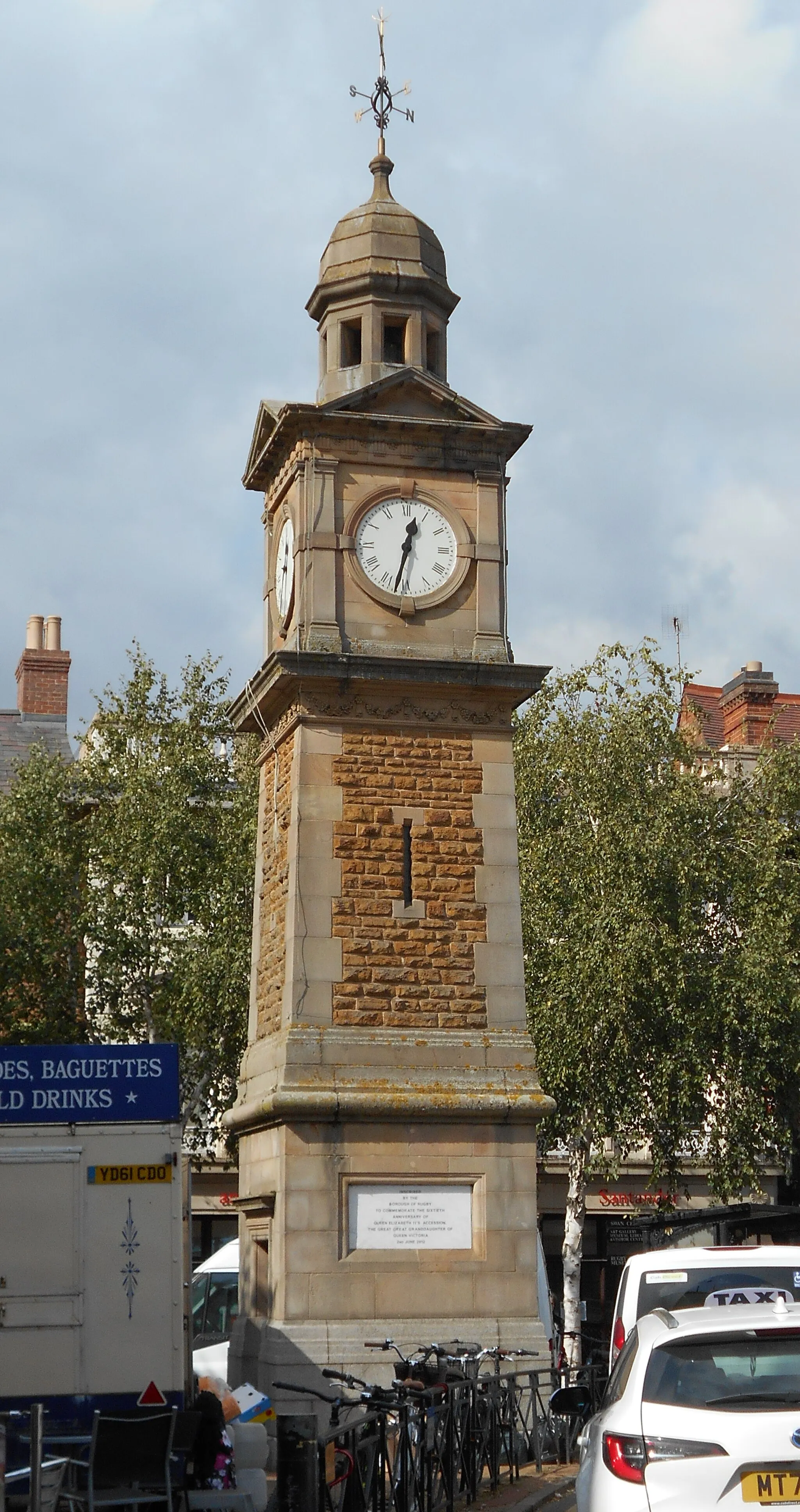 Photo showing: Rugby Clock Tower