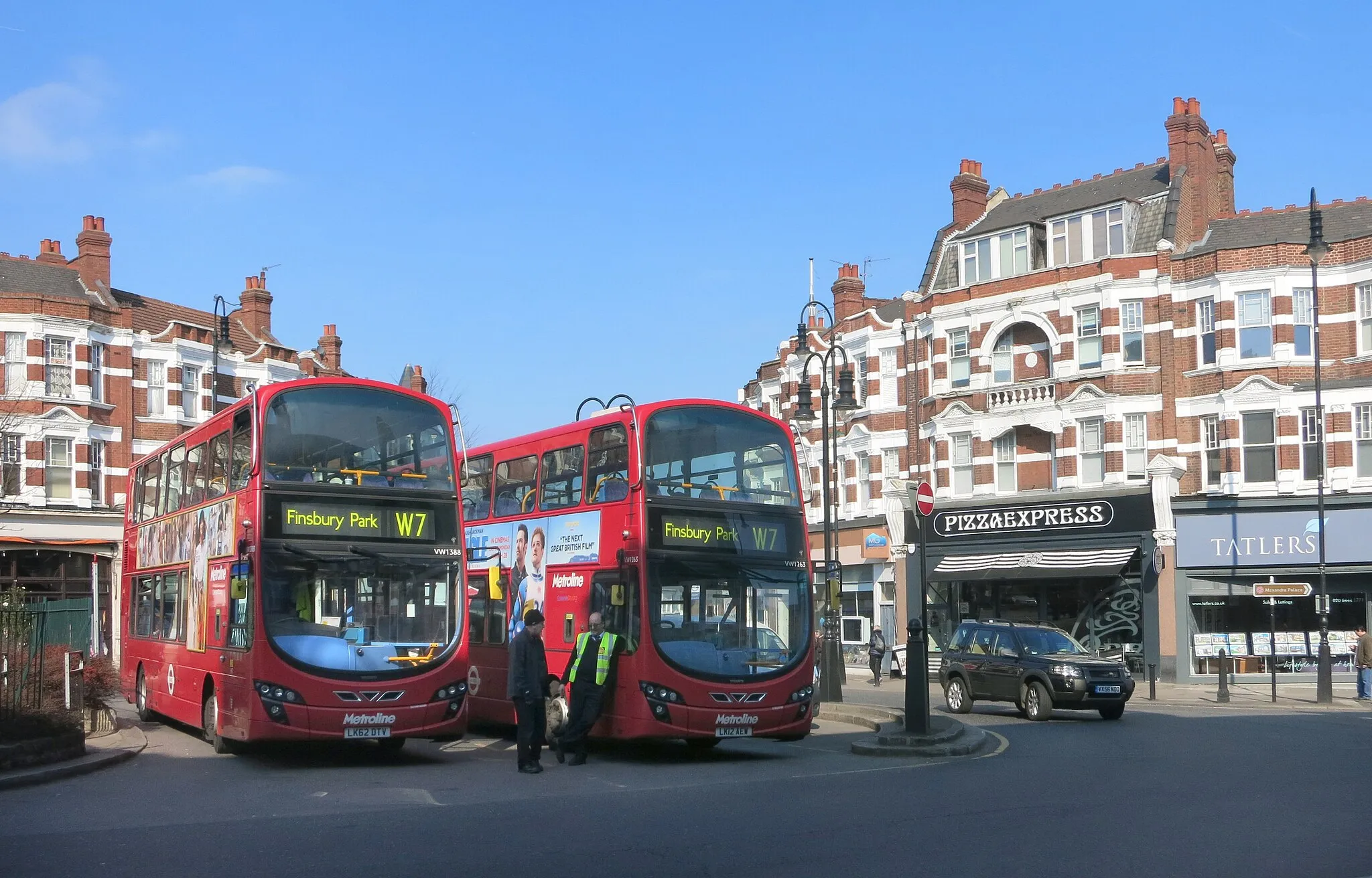 Photo showing: Anyone for Finsbury Park?