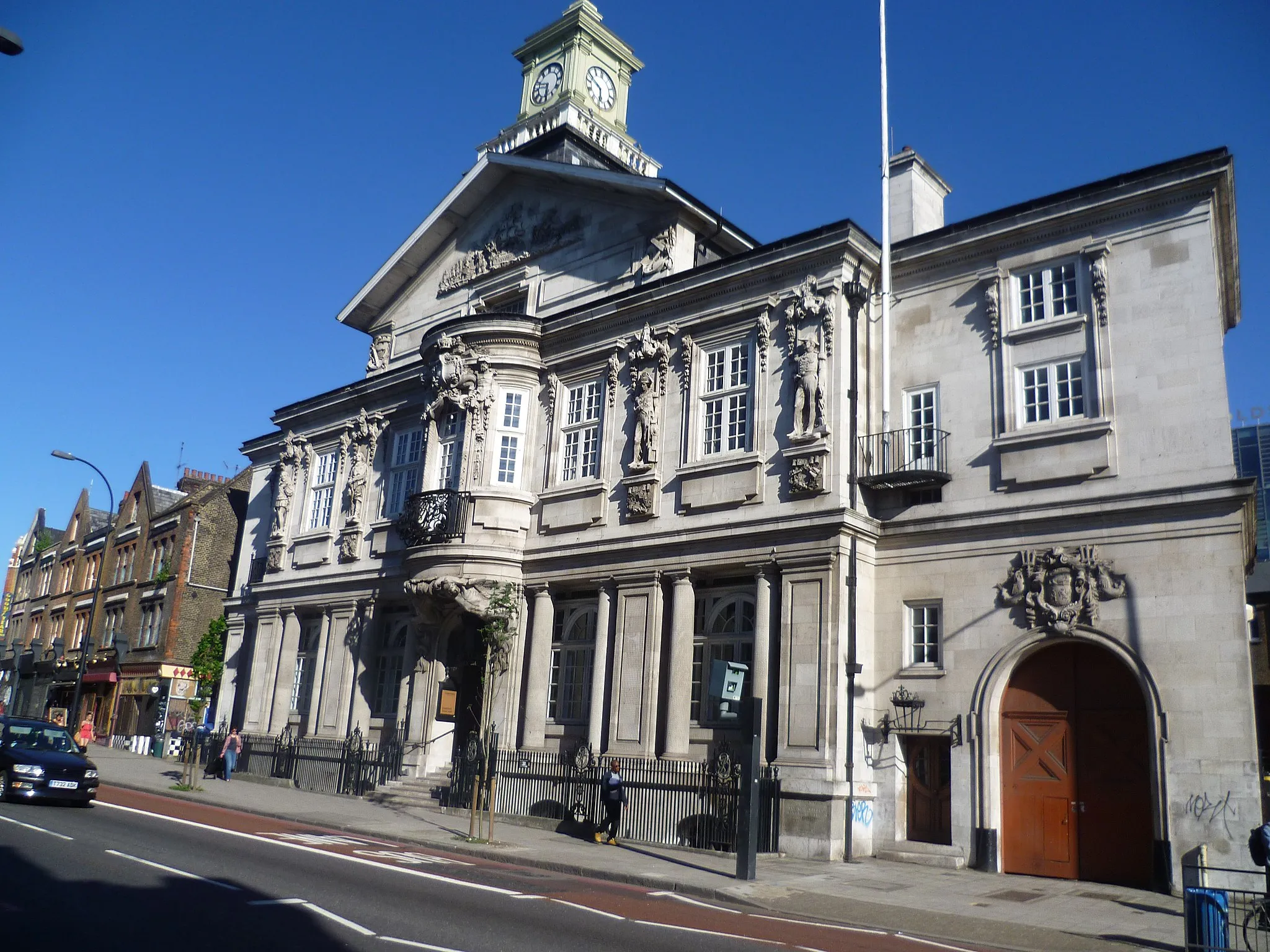Photo showing: Deptford Town Hall, New Cross Road