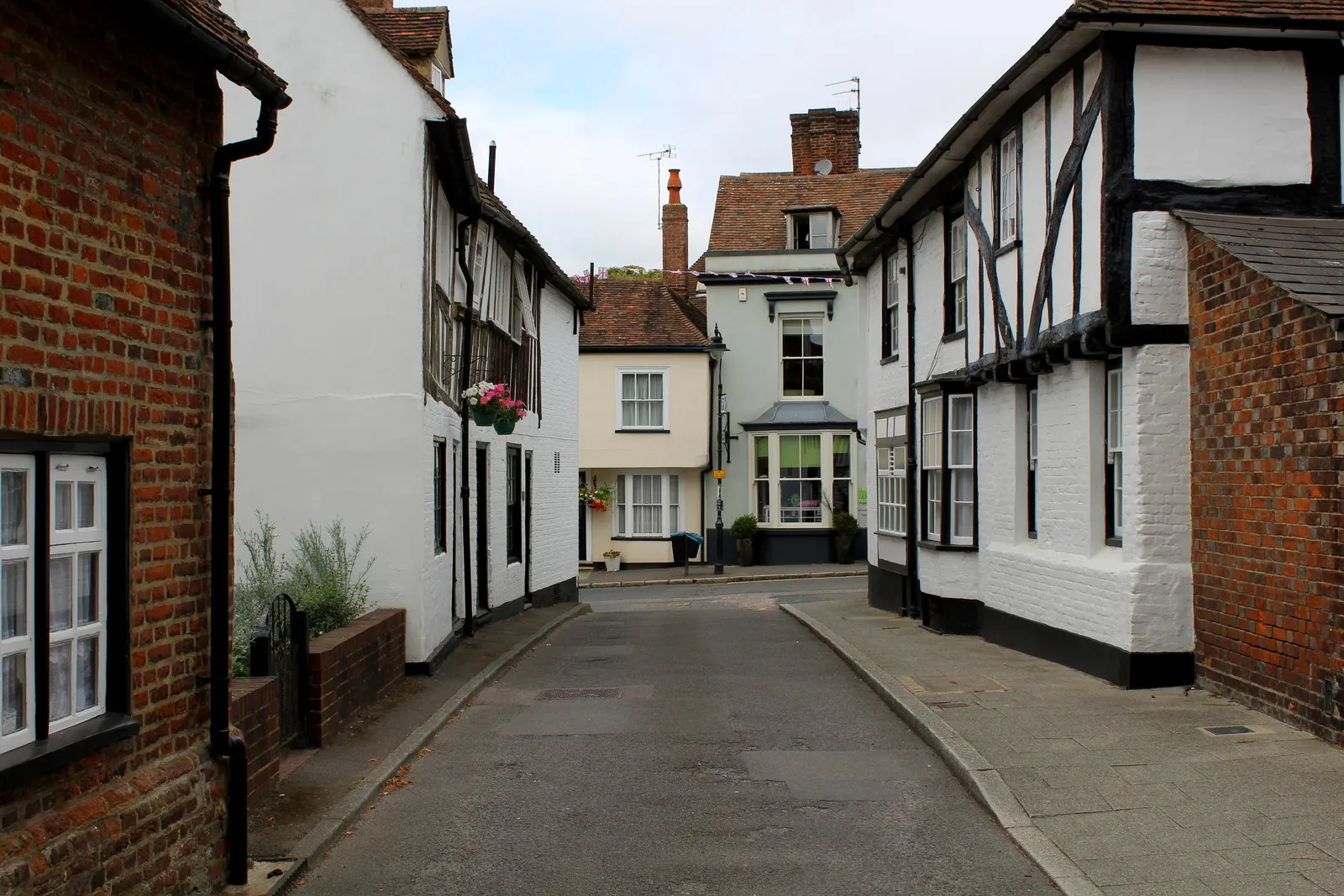 Photo showing: Market Place, Charing