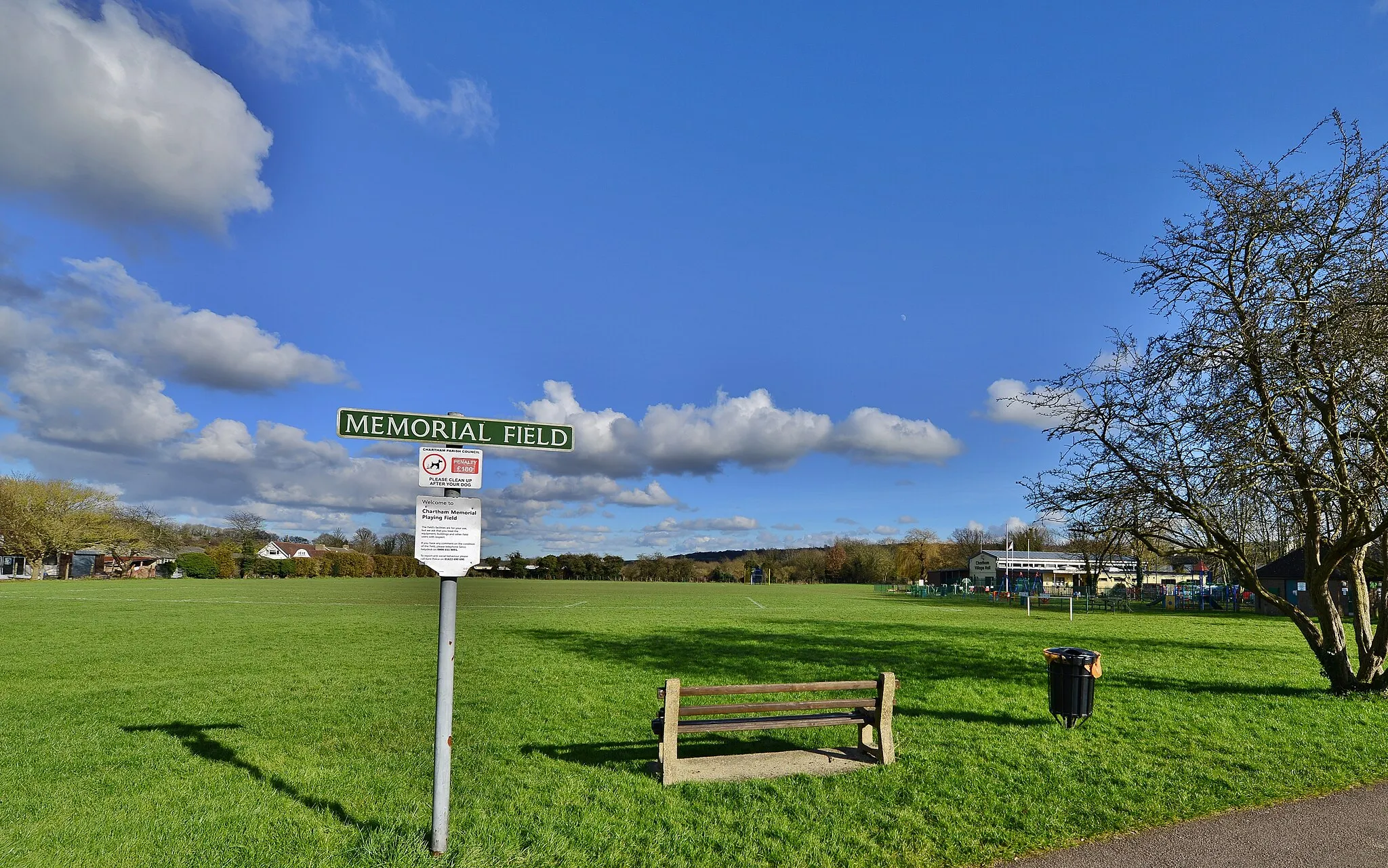 Photo showing: Chartham: The Memorial Field in Station Road
