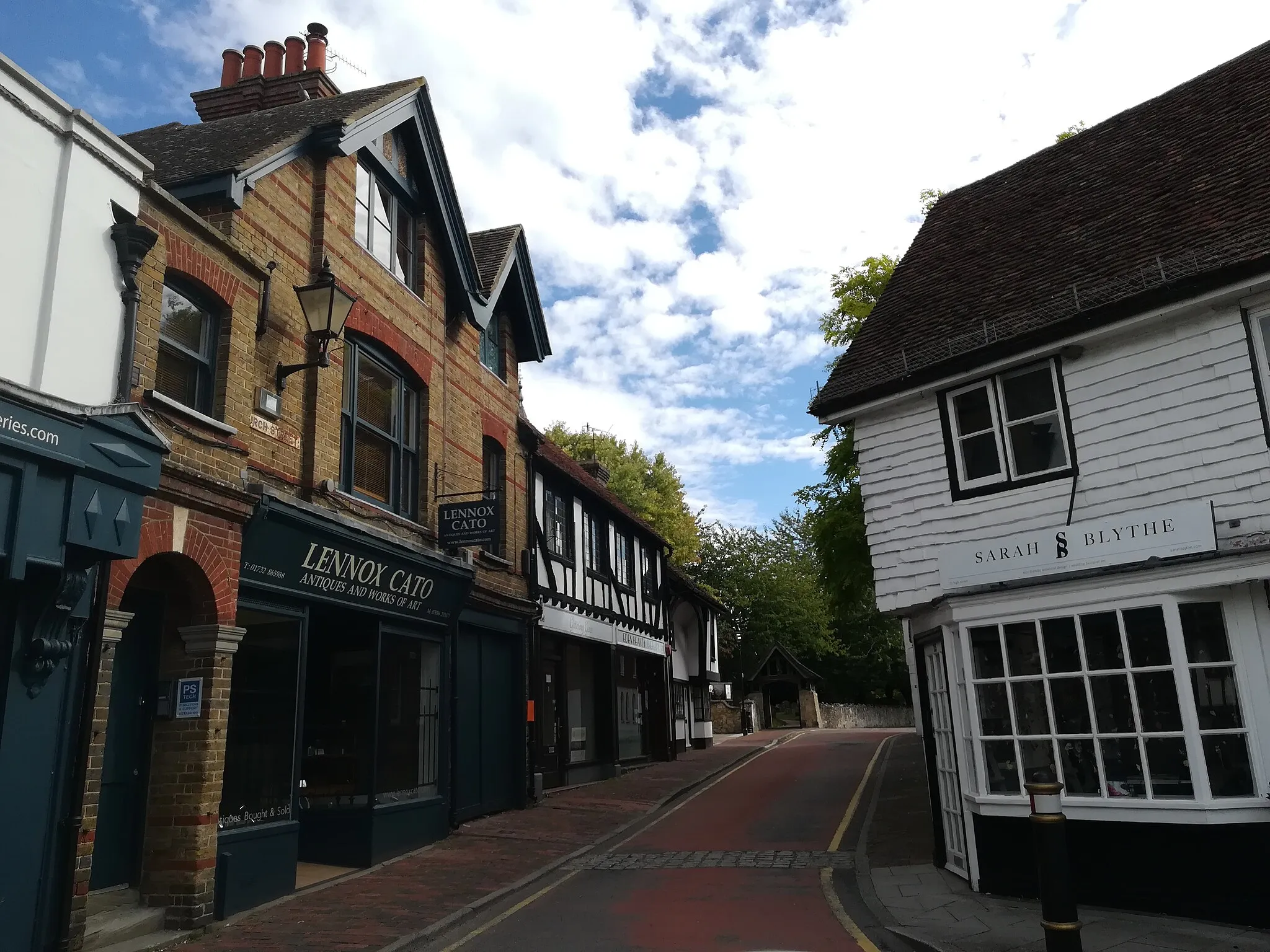 Photo showing: A photograph of the old town of edenbridge taken in 2018
