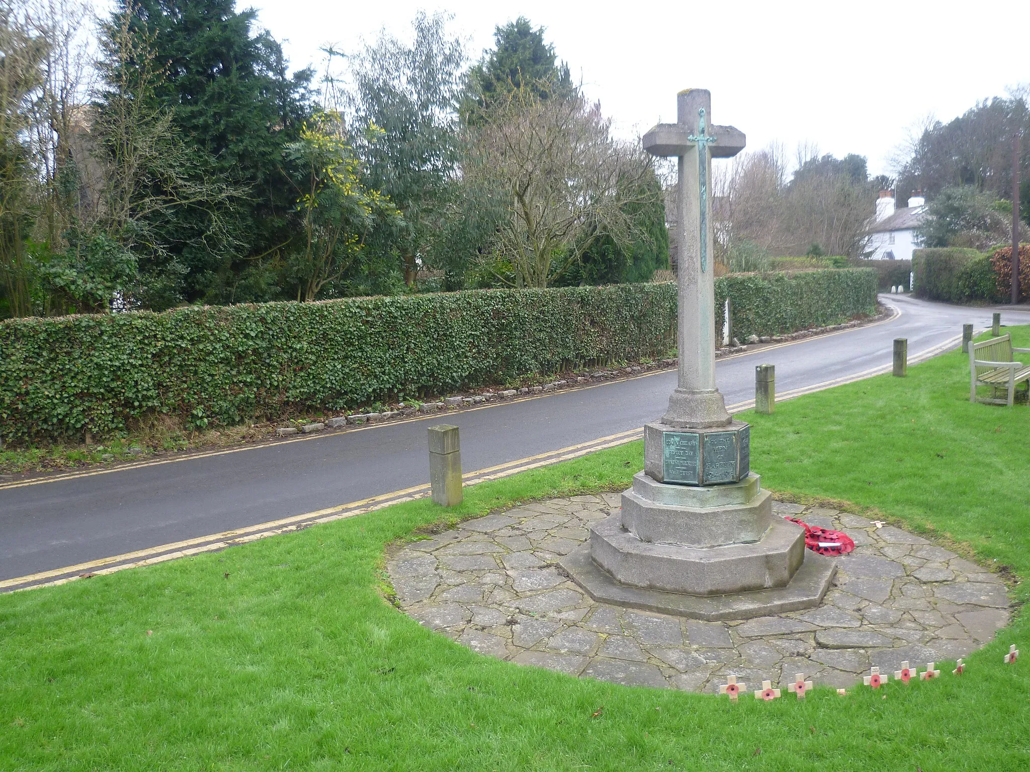 Photo showing: Hartley War Memorial