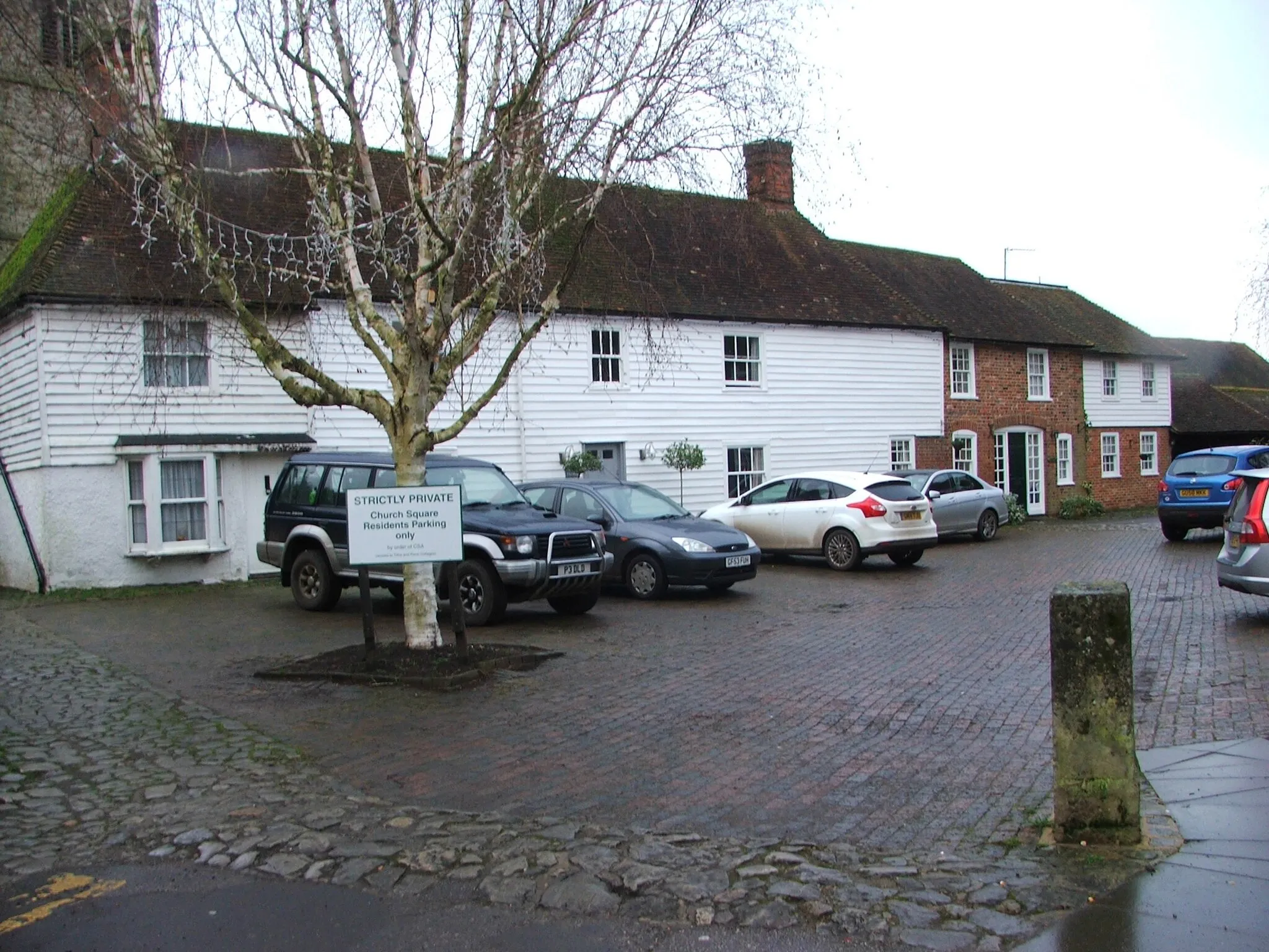 Photo showing: Church Square, Lenham