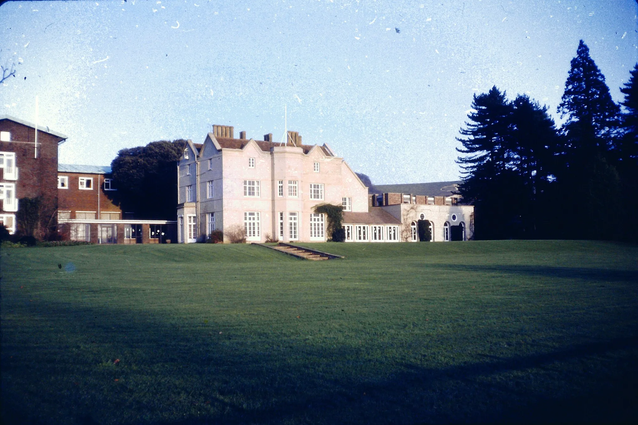 Photo showing: 1159 - WYE WITHERSDANE HALL OLD HOUSE ACROSS LAWN FROM HOLLANDS FIELD AND CEAS