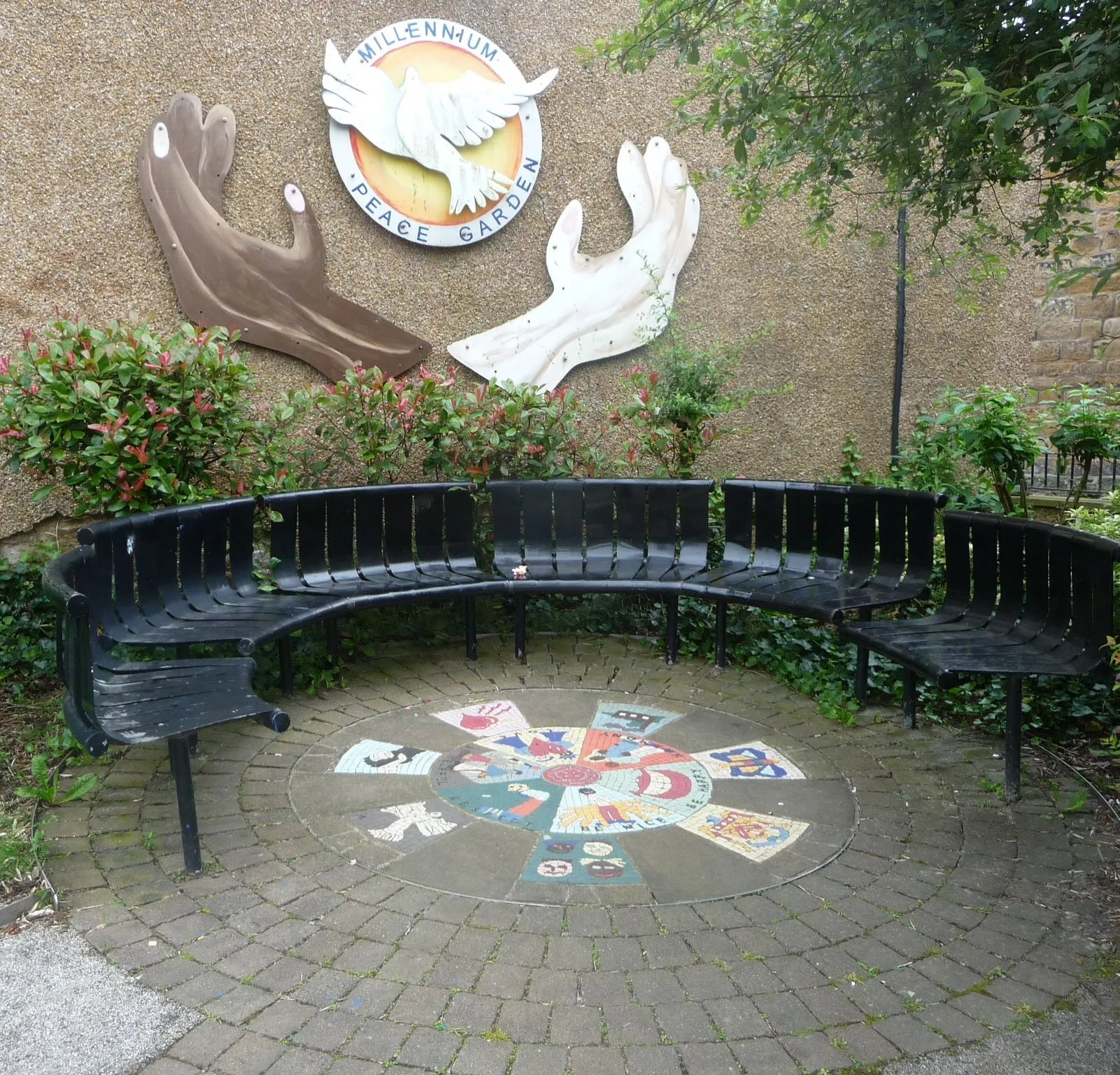 Photo showing: The Millennium Peace Garden was founded following the murder of one young Muslim in gang warfare.
