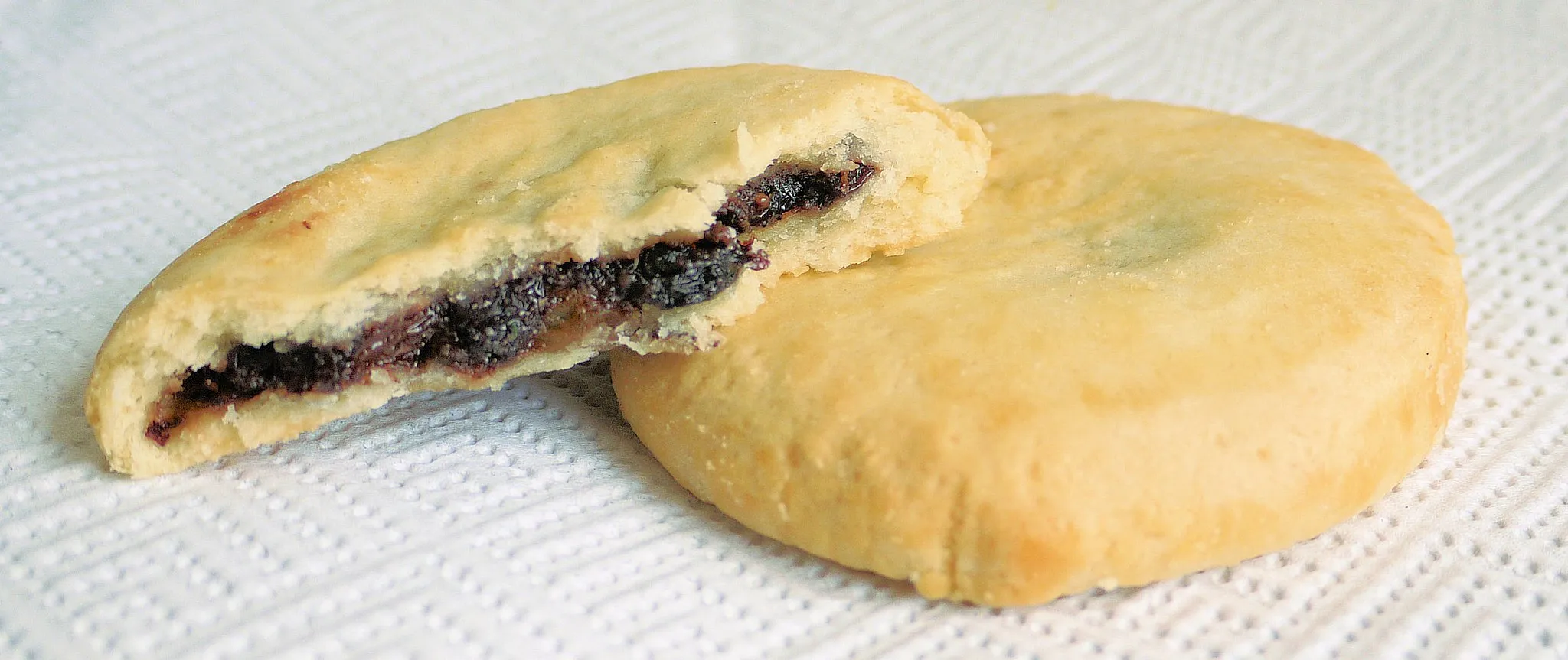 Photo showing: Commercially produced Chorley cakes