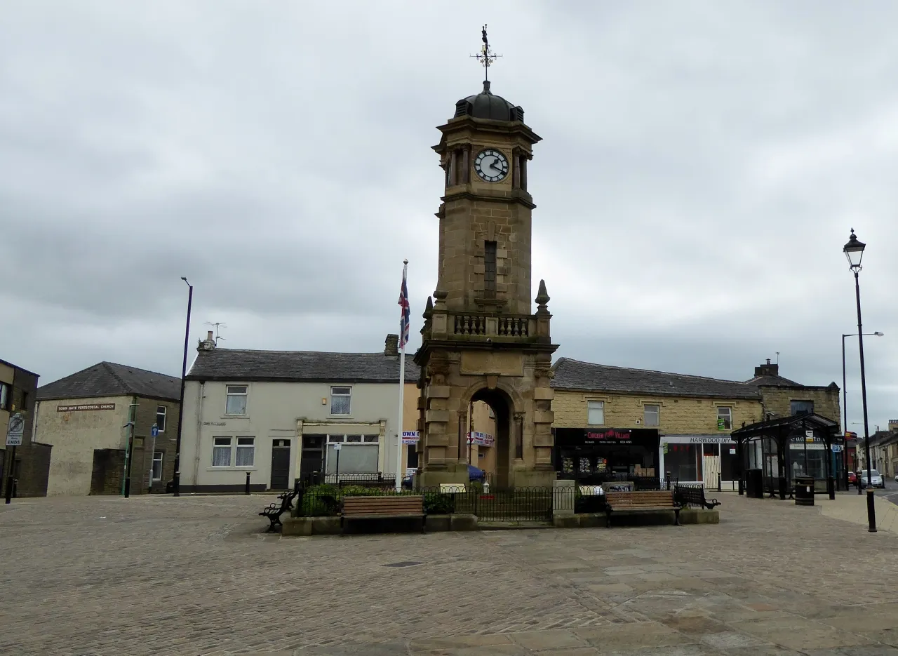 Photo showing: Town Hall Square, Great Harwood