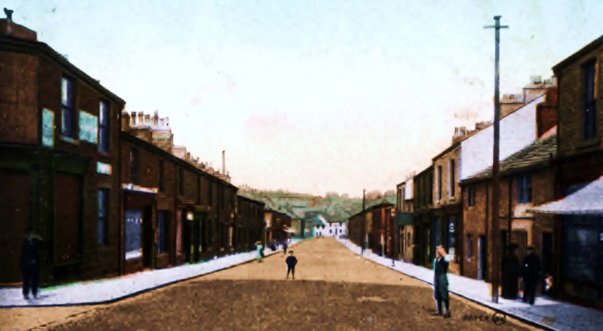 Photo showing: Old Postcard of Blackburn Road, Great Harwood