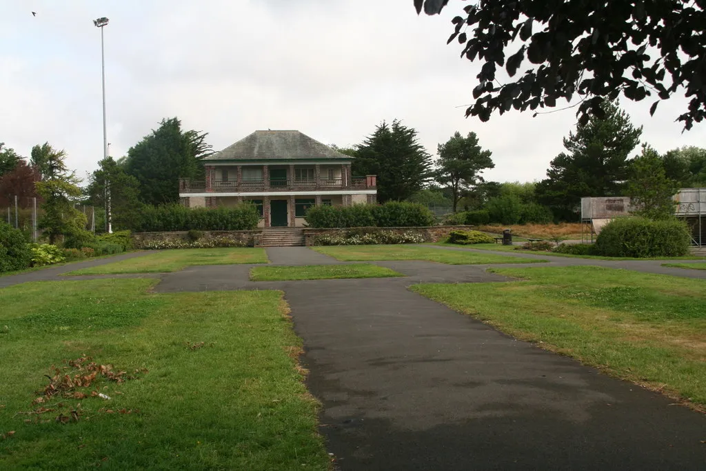 Photo showing: Building in Stanley Park