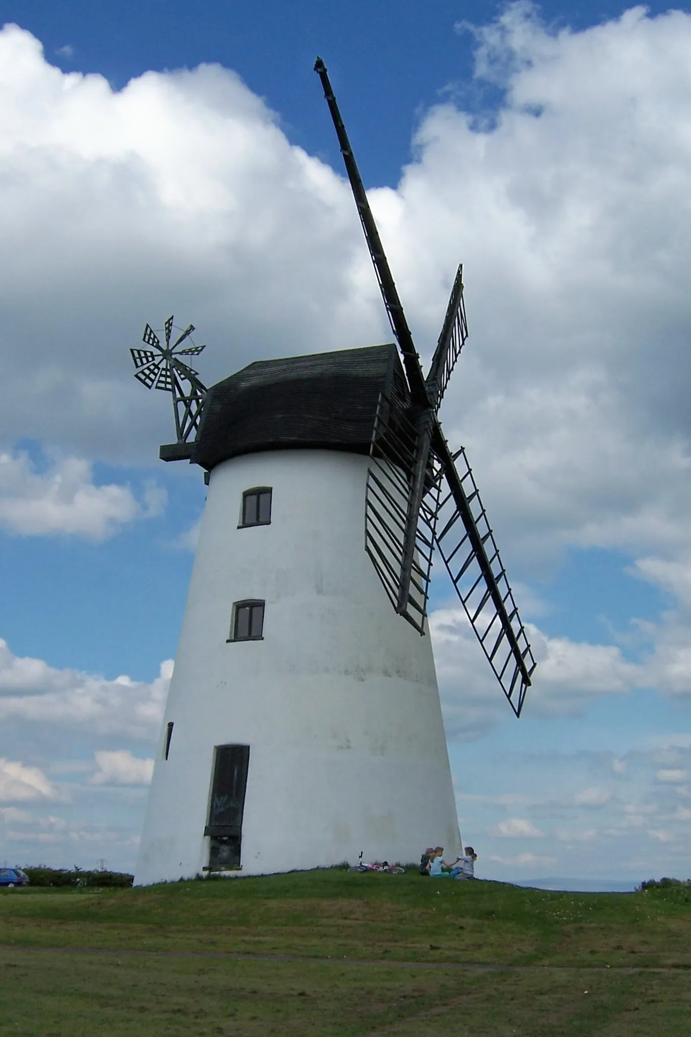 Photo showing: Windmill, Little Marton, Blackpool - near to Staining, Lancashire, Great Britain.