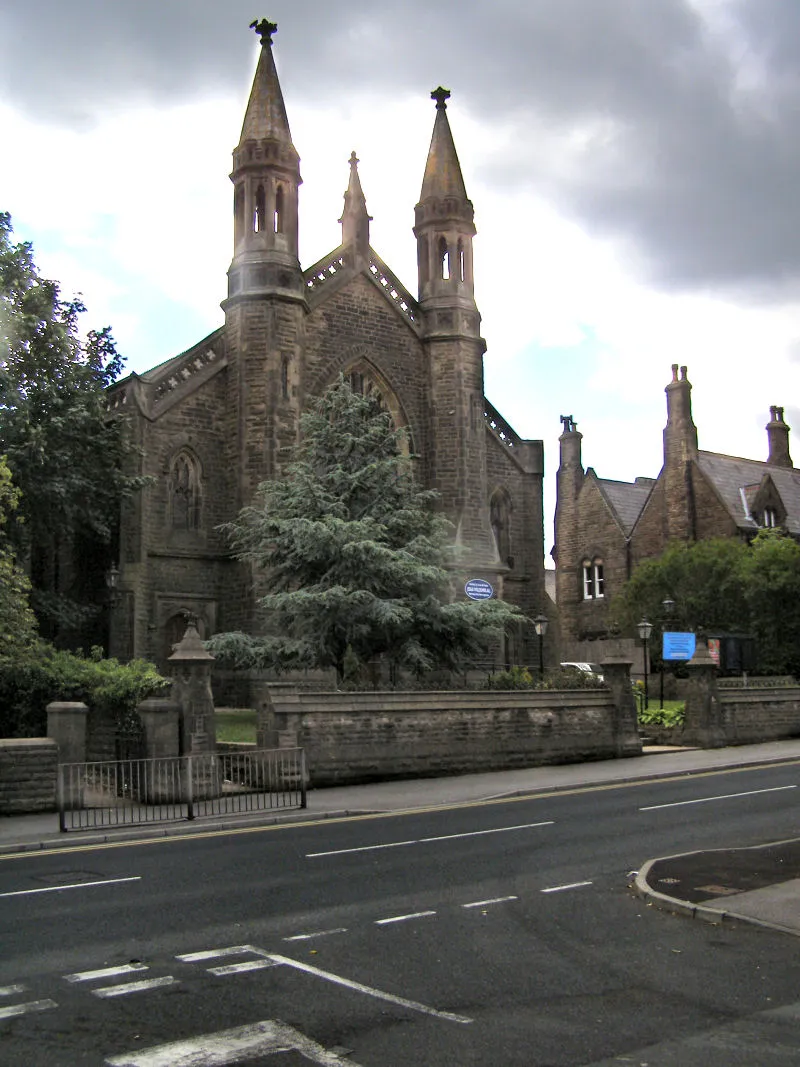 Photo showing: Manchester Road Methodist Church