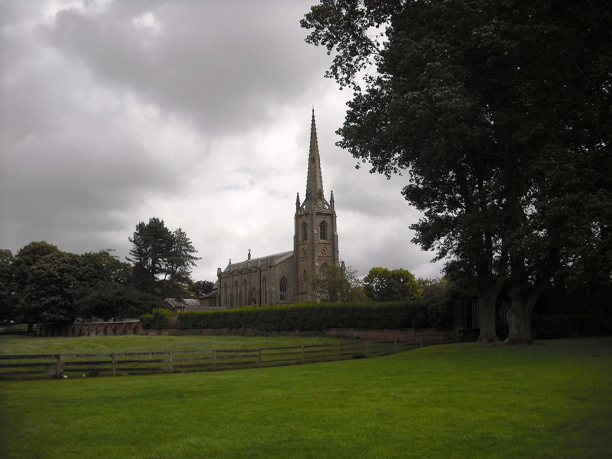 Photo showing: St Michael's Church, Kirkham, from Barnfield