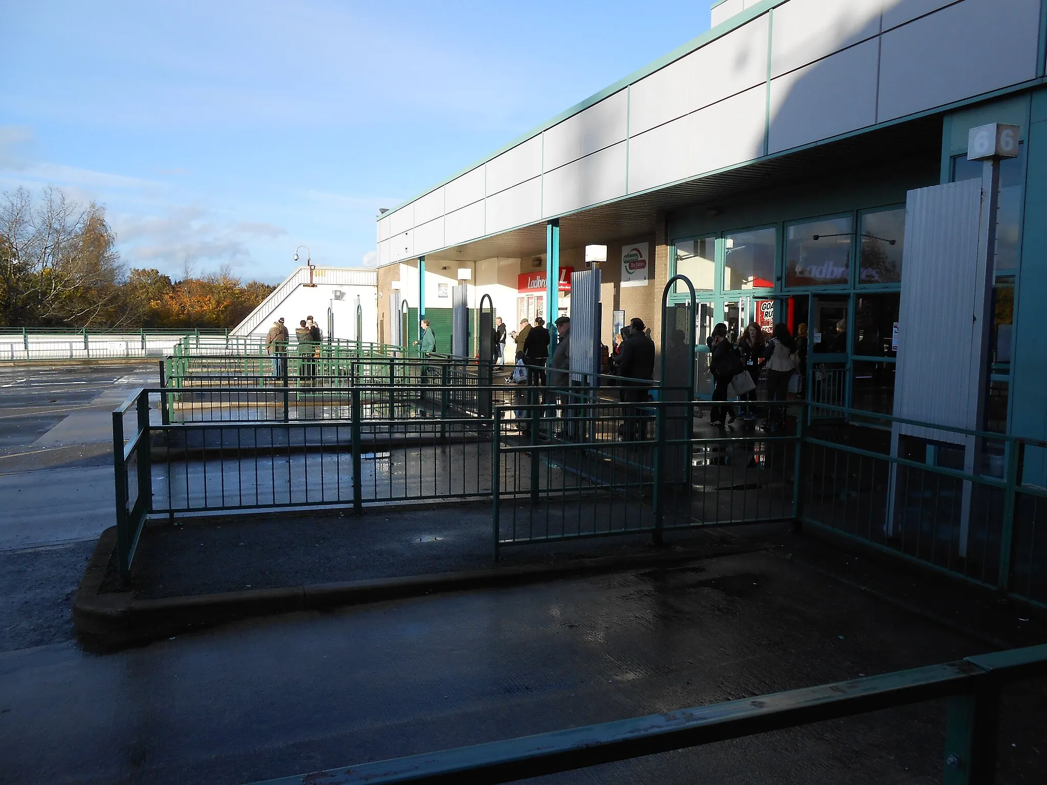 Photo showing: Skelmersdale bus station, Lancashire, England.