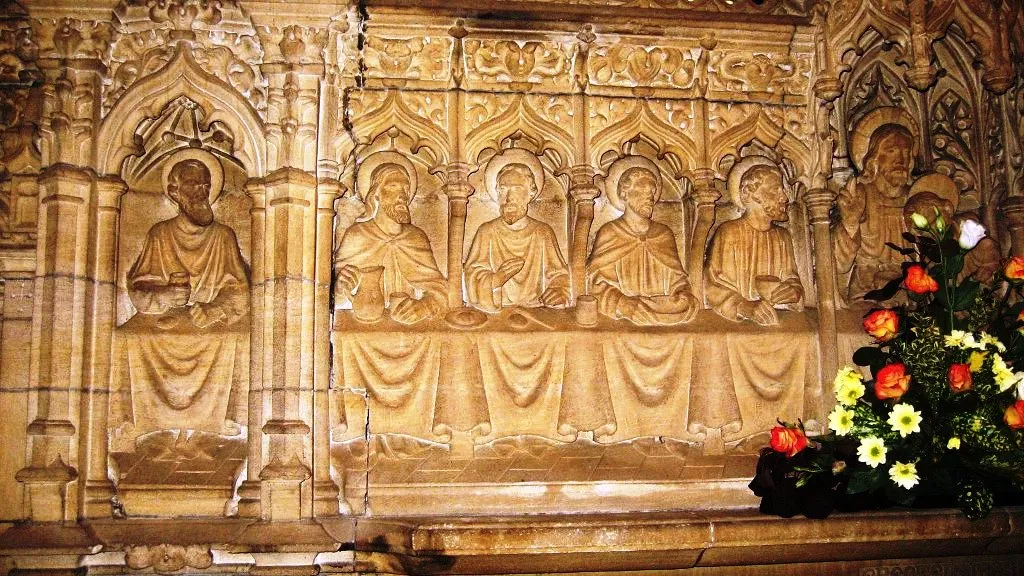 Photo showing: Part of reredos in Holy Trinity, Barrow Upon Soar carved by Nathaniel Hitch with theme of "The Last Supper"