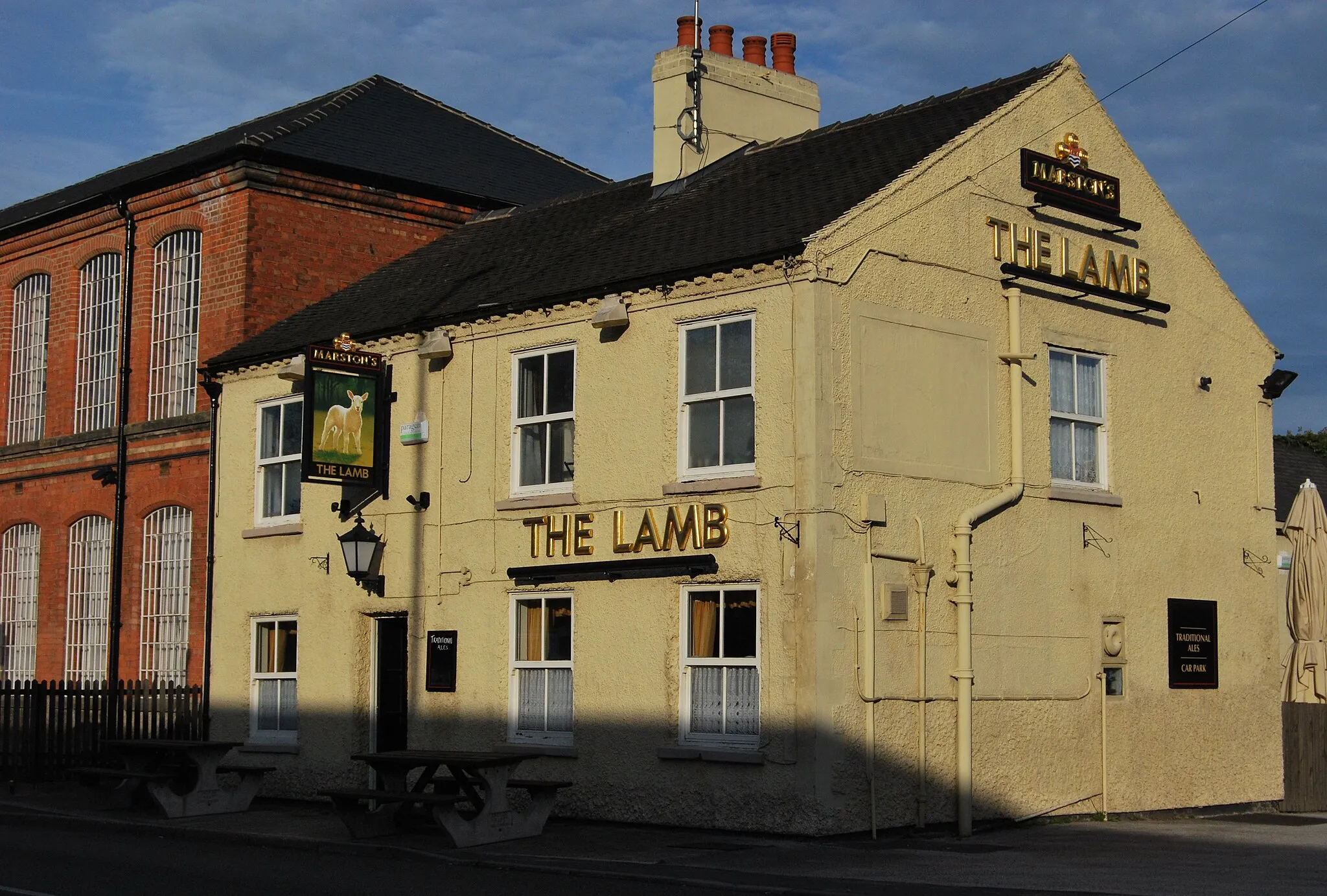 Photo showing: Lamb Inn Castle Donington