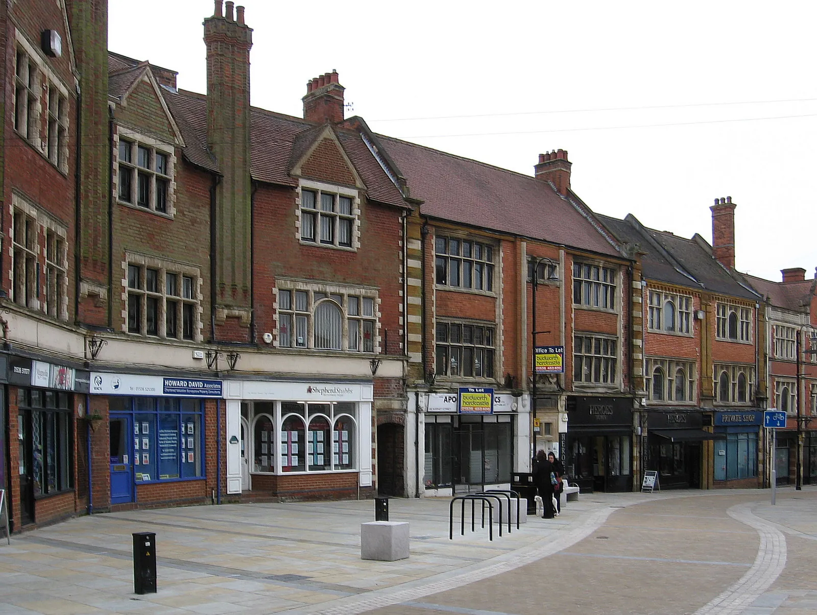 Photo showing: Kettering - shops on Market Street