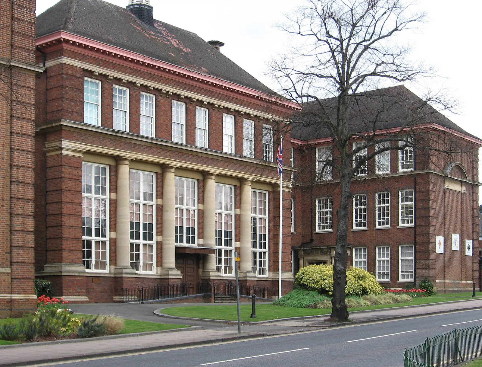 Photo showing: Kettering - Town Hall