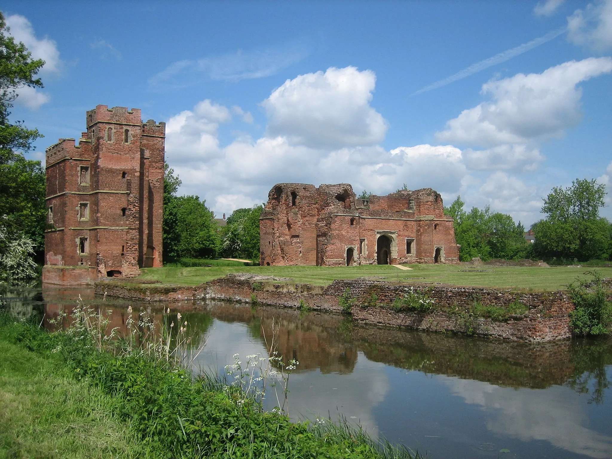 Photo showing: Kirby Muxloe Castle, own picture.