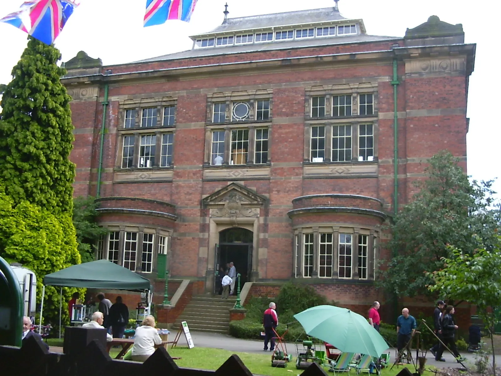 Photo showing: Abbey Pumping station building front