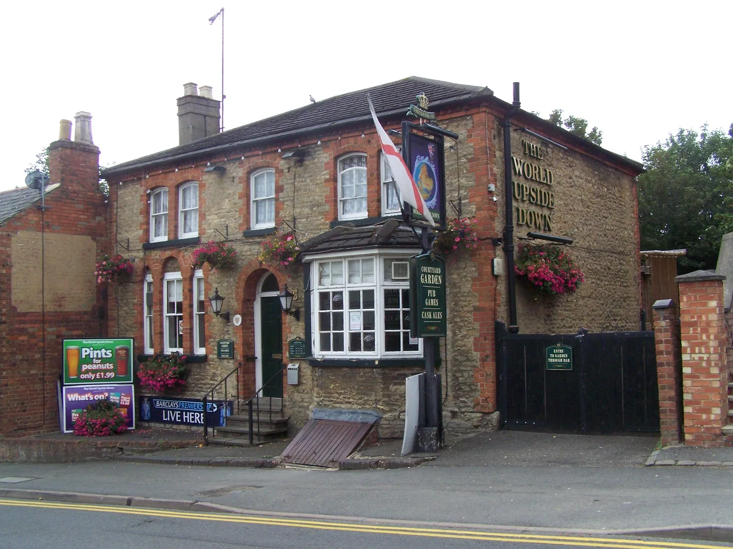 Photo showing: The World Upside Down, Raunds