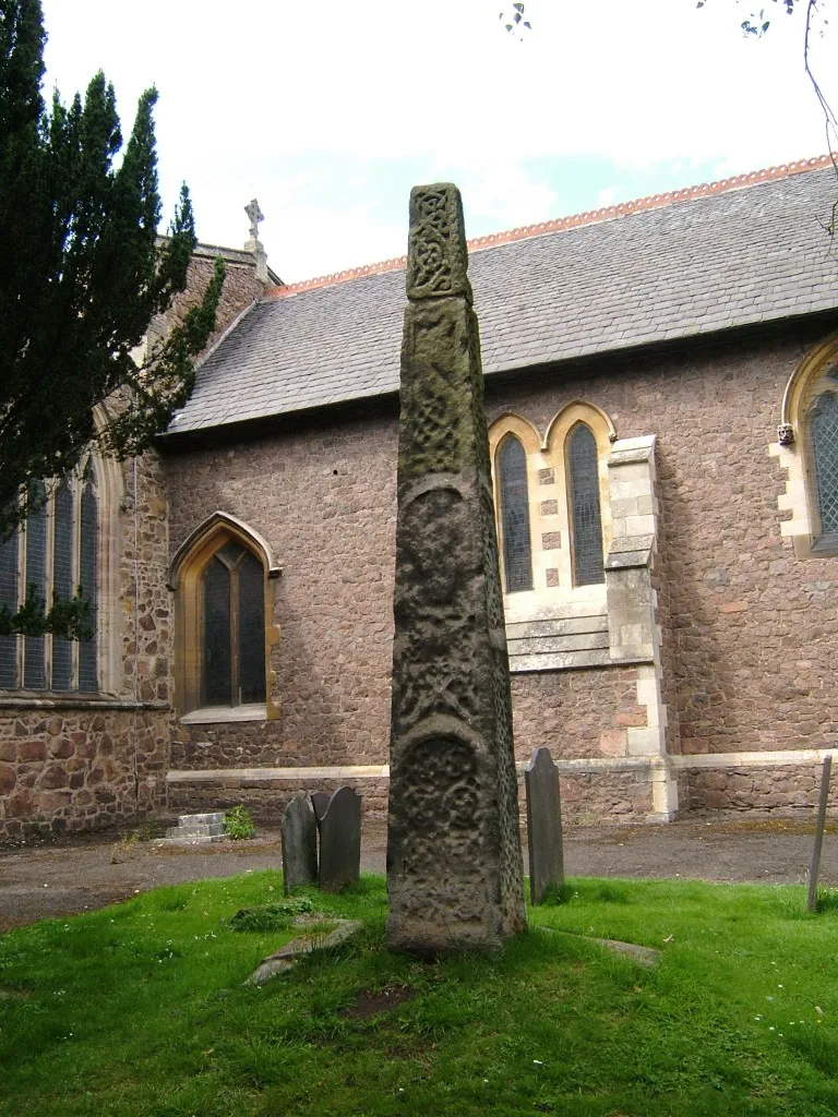 Photo showing: Mercian cross in SS Mary and John parish churchyard, Rothley, Leicestershire