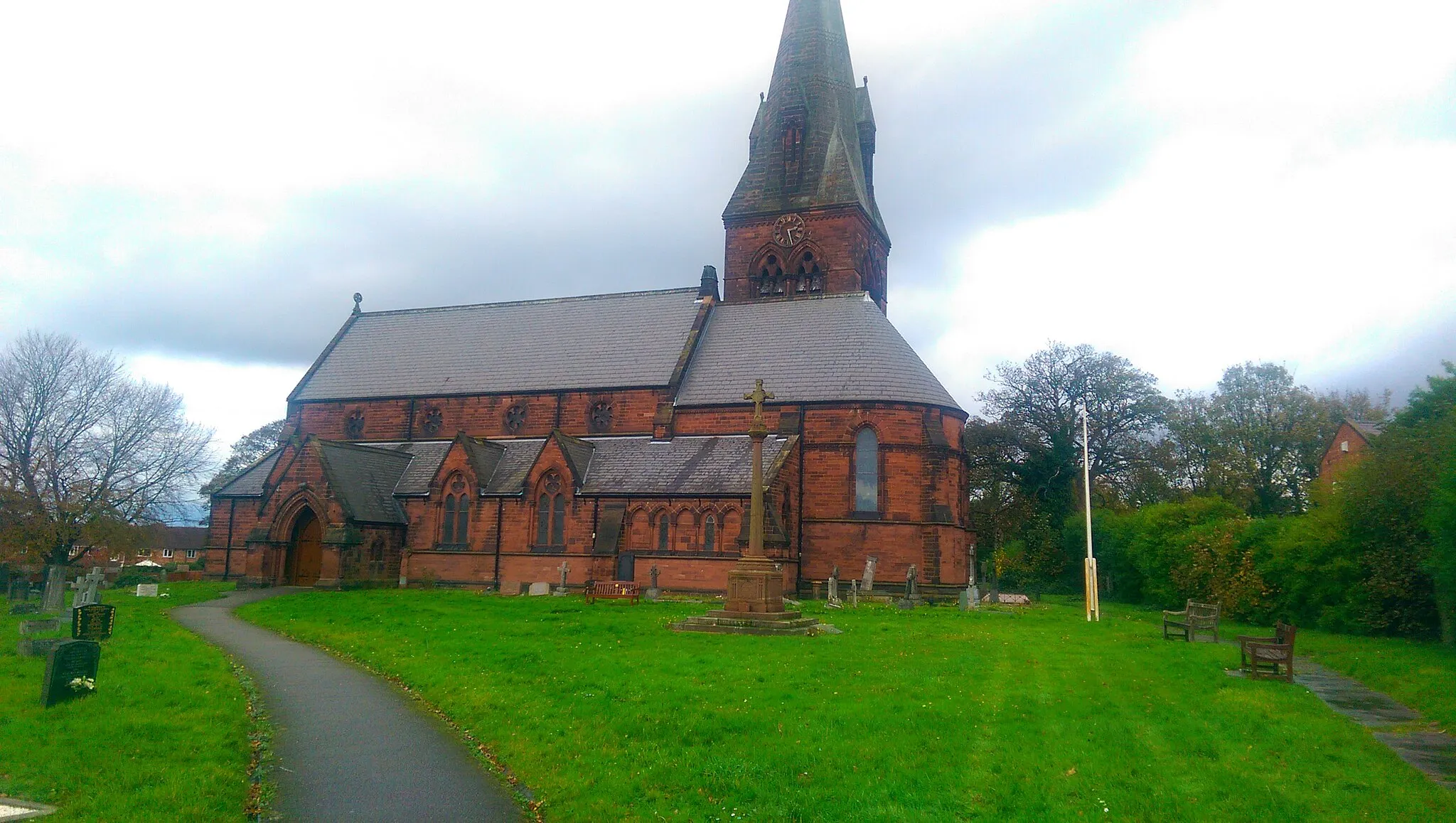 Photo showing: Church of St.Barnabas, Bromborough