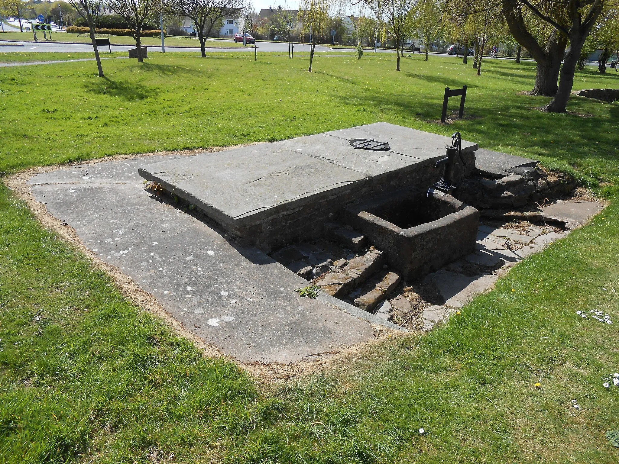 Photo showing: Greasby pump, Wirral, Merseyside, England.