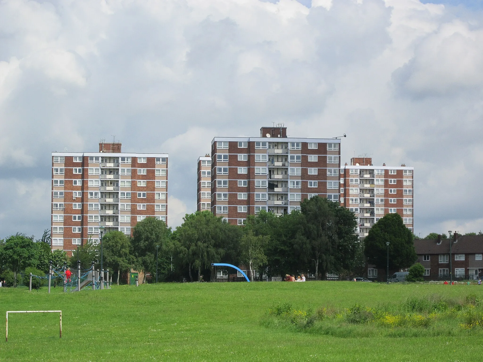 Photo showing: Flats in Southdene, Kirkby, Merseyside, England.