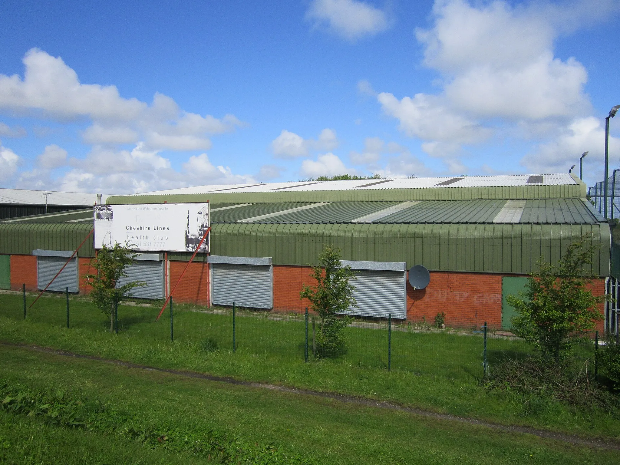 Photo showing: Cheshire Lines health club, Maghull, Merseyside, England.