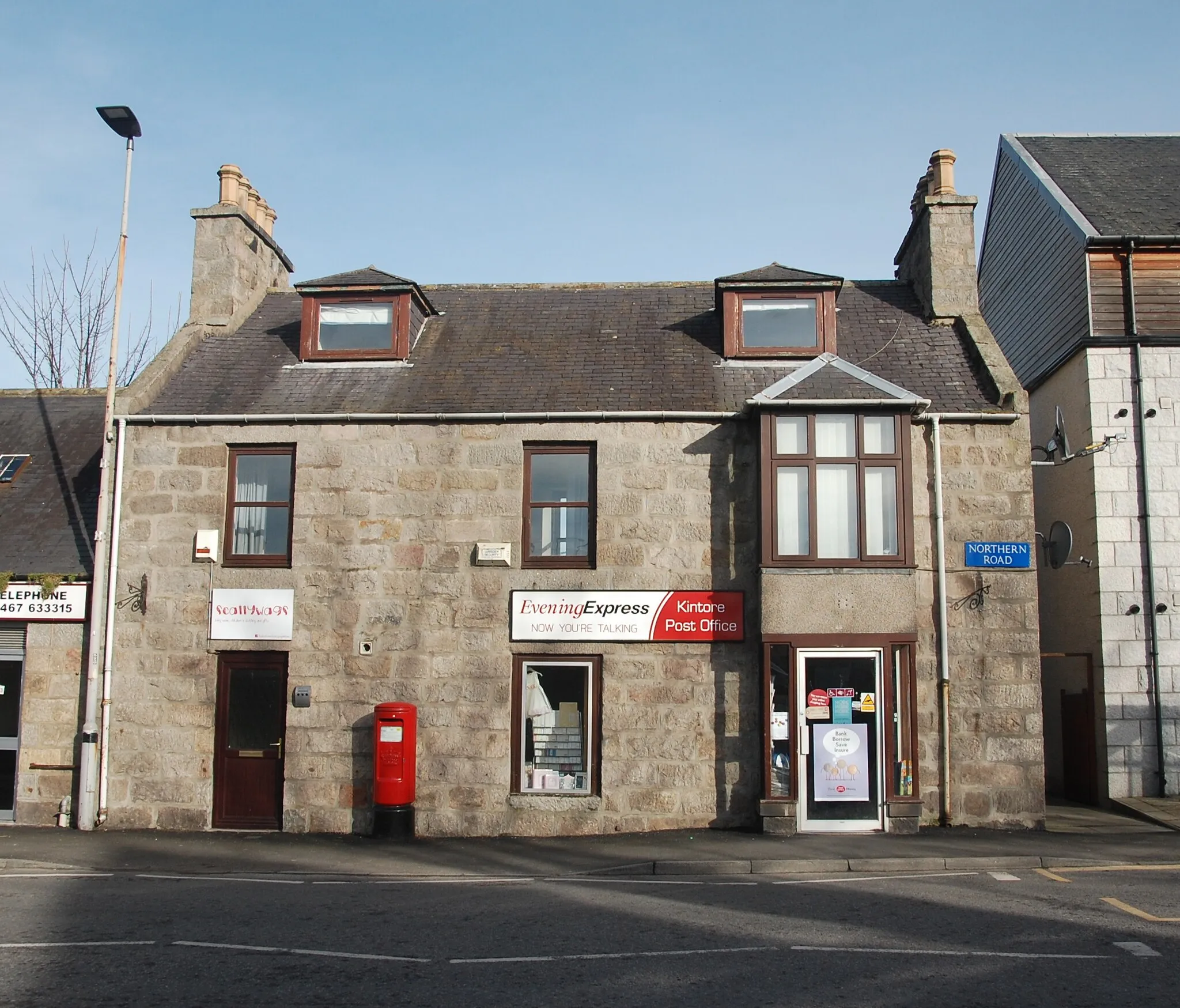 Photo showing: Kintore Post Office