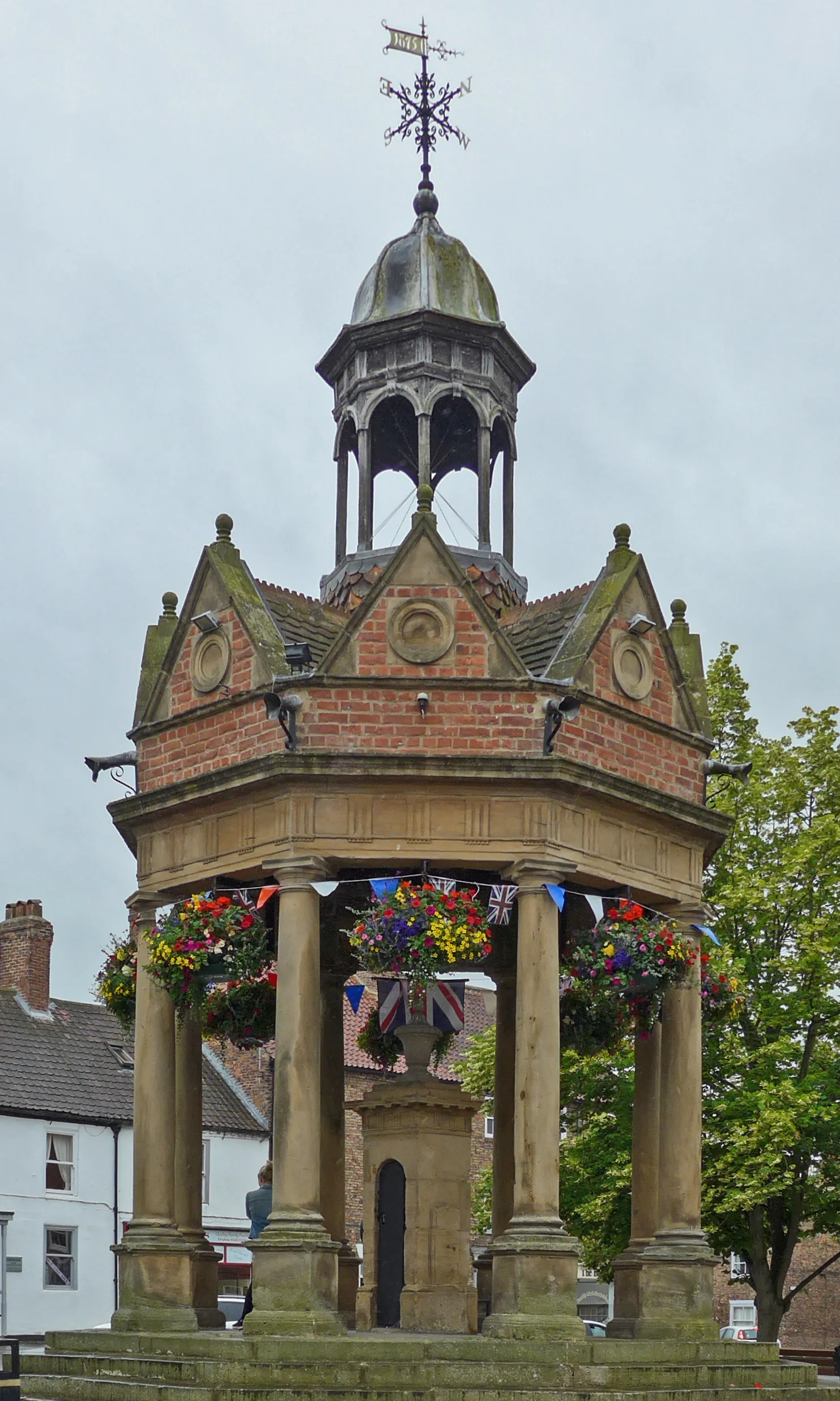 Photo showing: Market Well, Boroughbridge