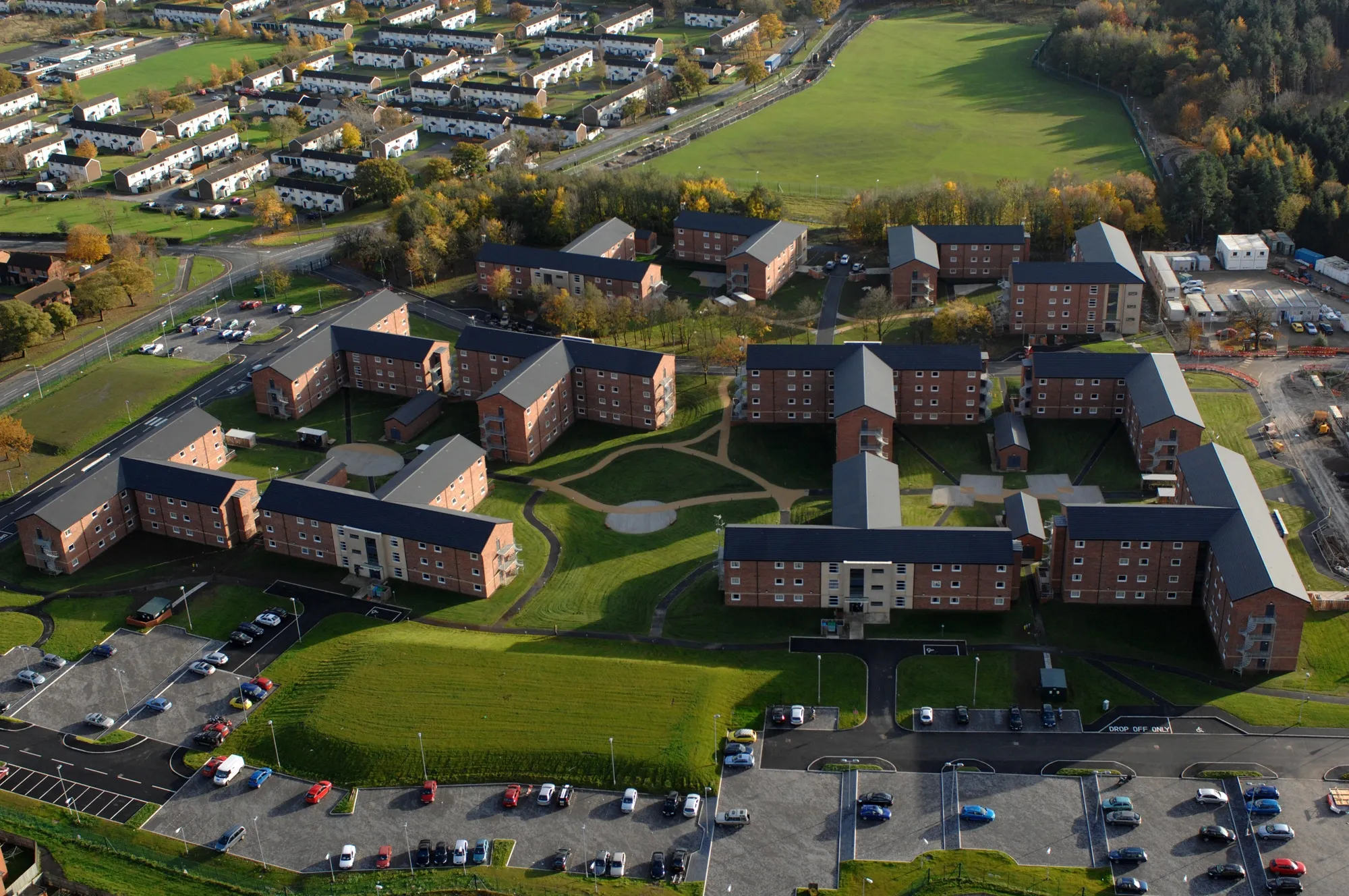 Photo showing: An aerial view of new Single Living Accommodation (SLA) blocks built under Project SLAM at Richmondshire Lines, Catterick Garrison, North Yorkshire.
Organization: MOD
Object Name: image2
Keywords: Ministry of Defence, MoD, Accommodation, Building, Housing, Barracks, Catterick, Garrison
Country: UK