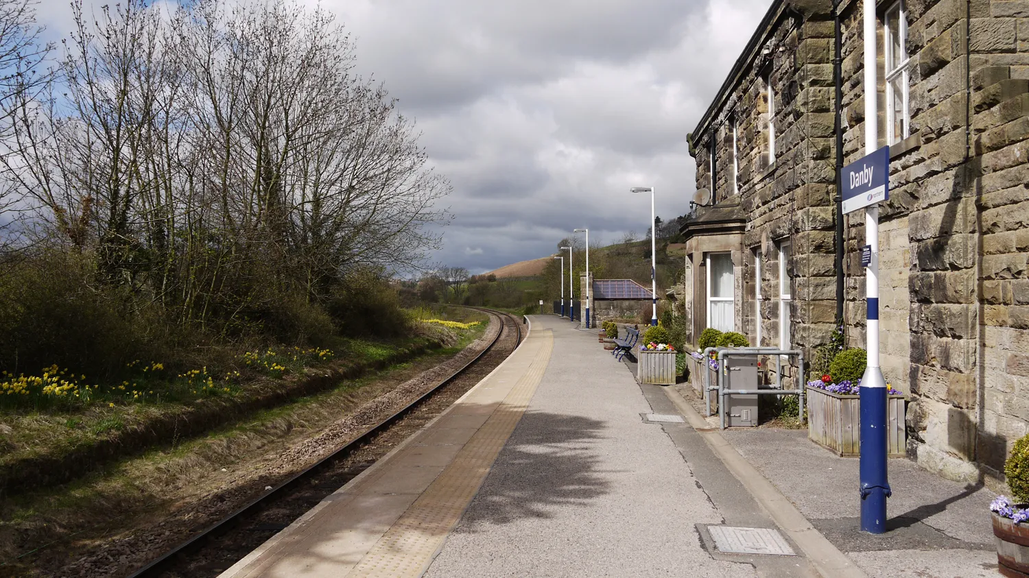 Photo showing: Single track railway at Danby Station
