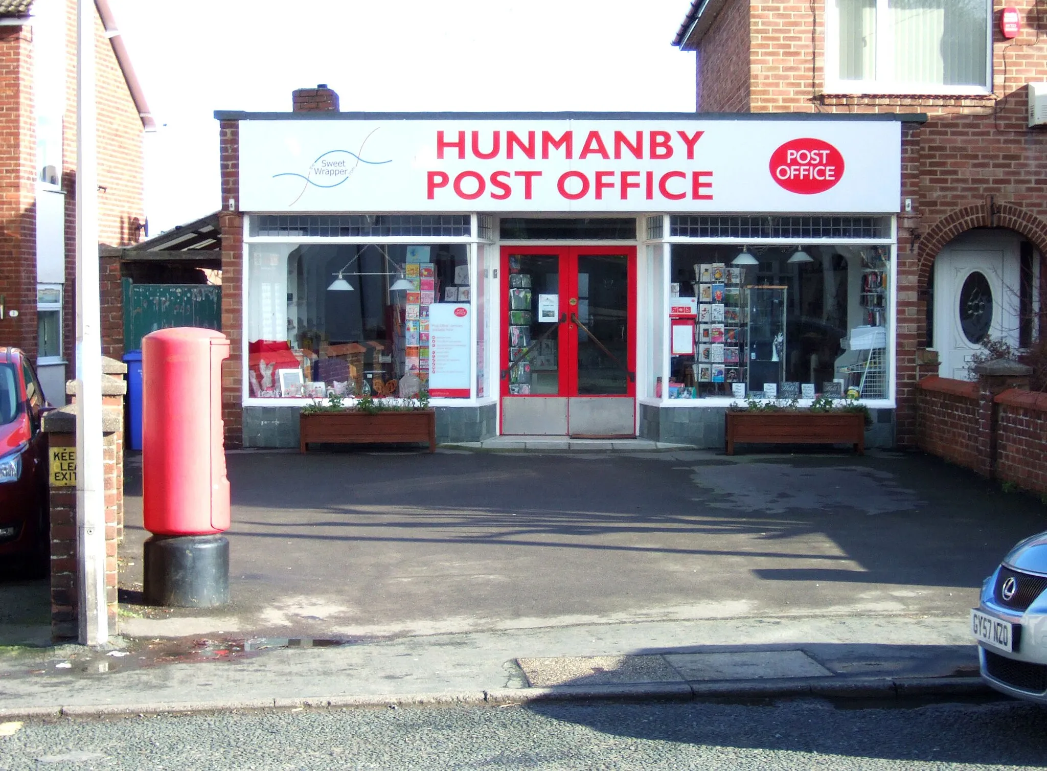 Photo showing: Hunmanby Post Office