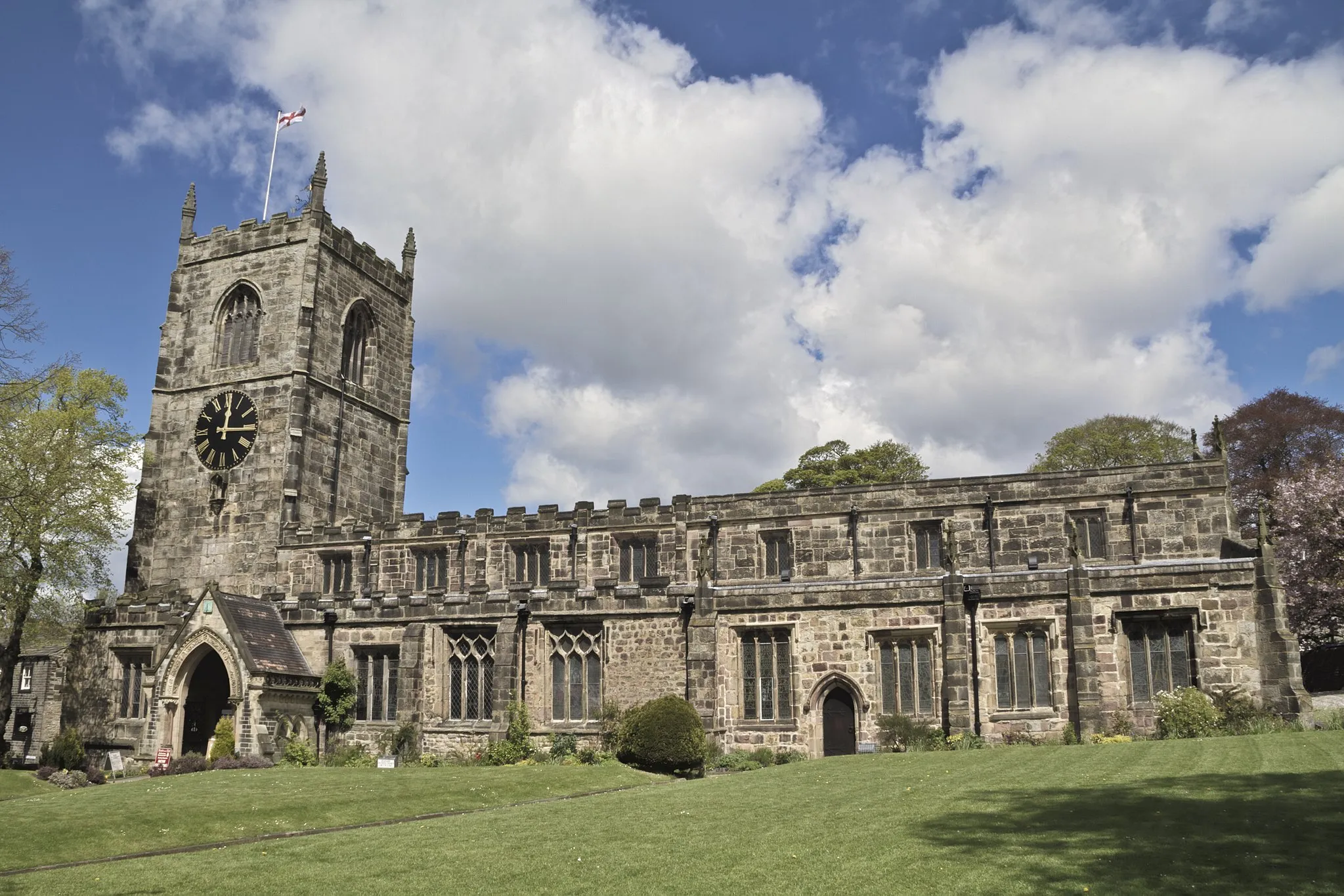 Photo showing: Holy Trinity parish church, Skipton, North Yorkshire, seen from the south
