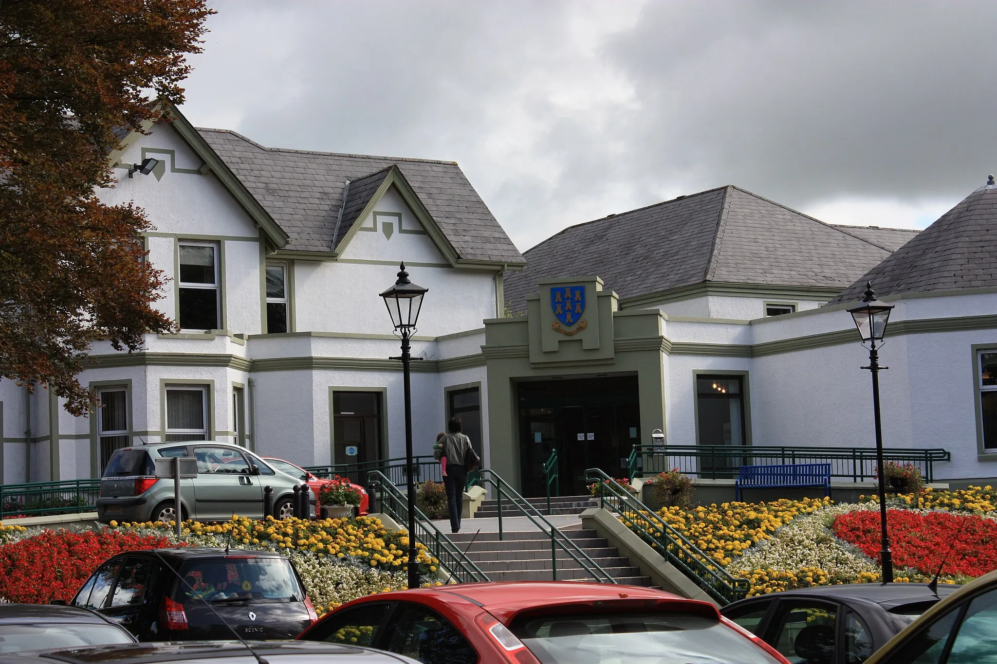 Photo showing: Ballymena Borough Council headquarters, Galgorm Road, Ballymena, County Antrim, Northern Ireland, September 2009