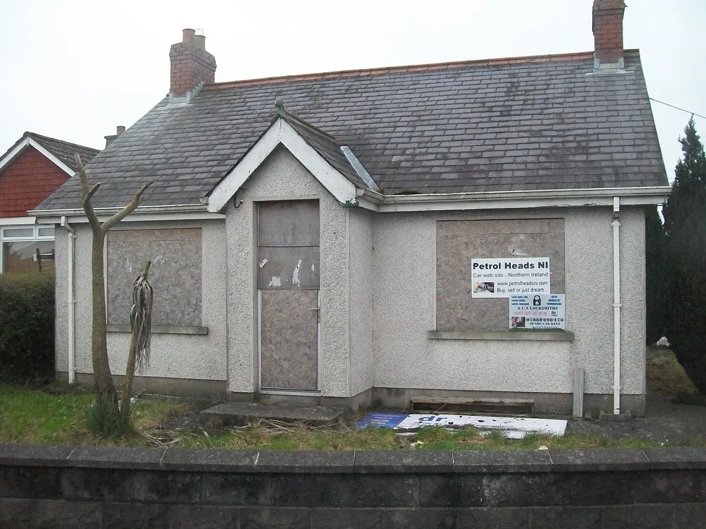 Photo showing: Boarded up cottage opposite the Carryduff Roundabout