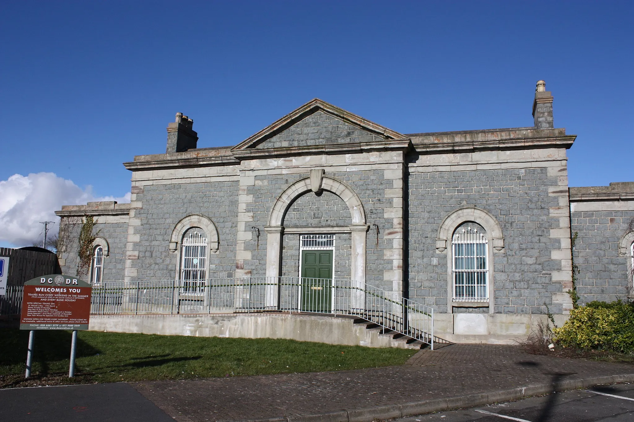 Photo showing: Downpatrick Station, Downpatrick and County Down Railway, Downpatrick, County Down, Northern Ireland, February 2010 (off Market Street)
