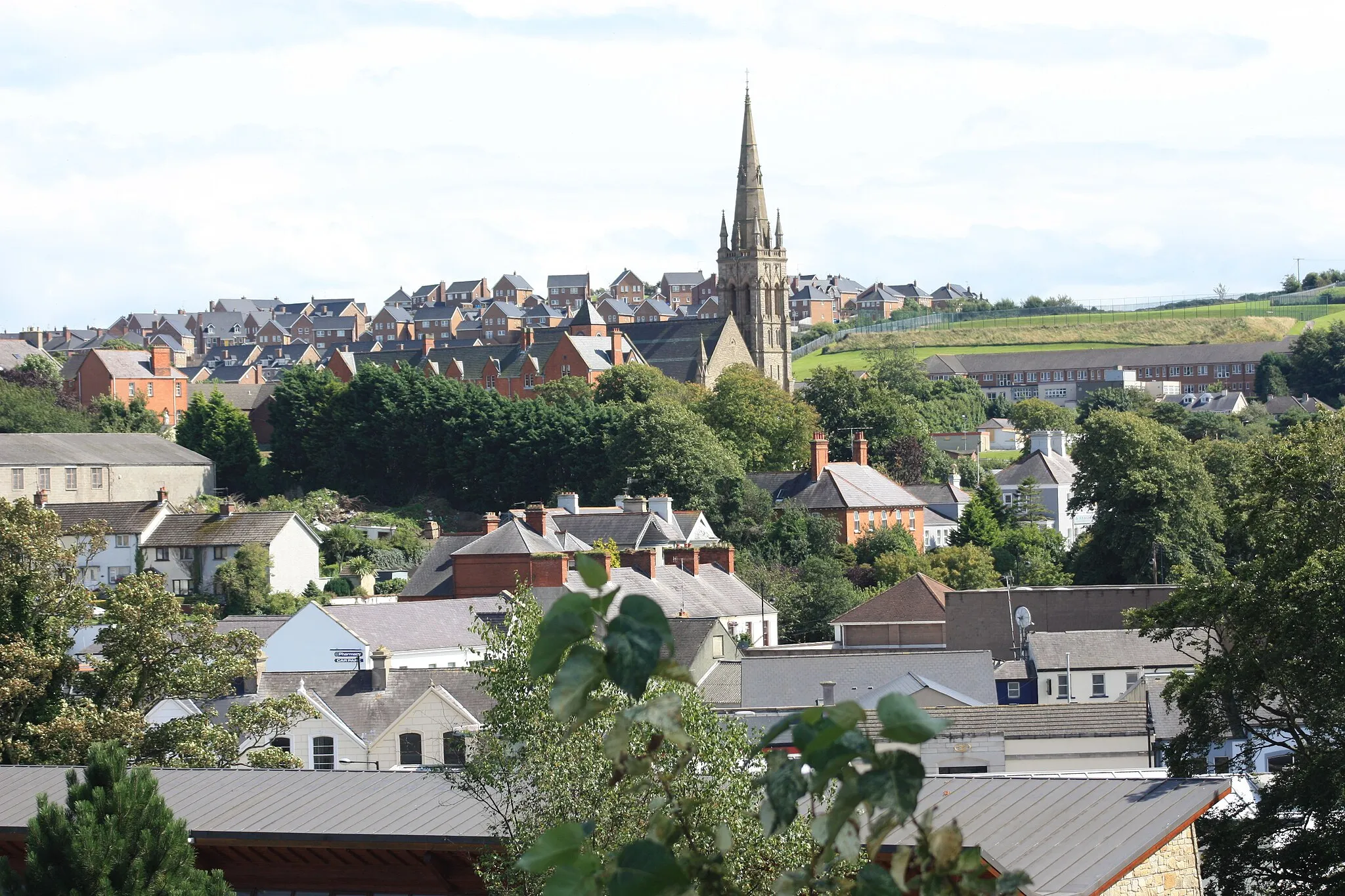 Photo showing: Downpatrick, County Down, Northern Ireland, August 2009 (viewed from The Mall, English Street)