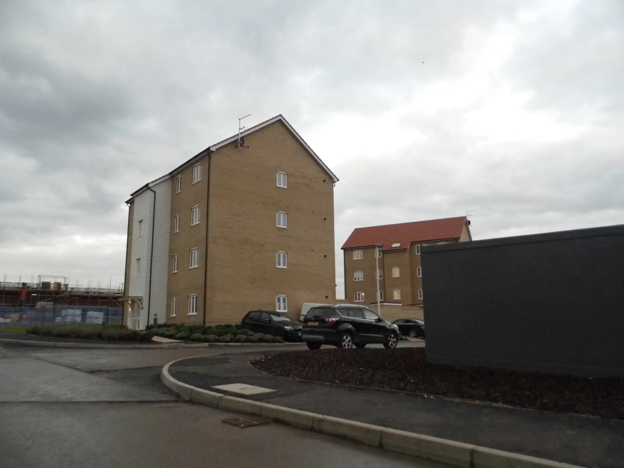 Photo showing: New development on Five Oaks Lane, Hainault