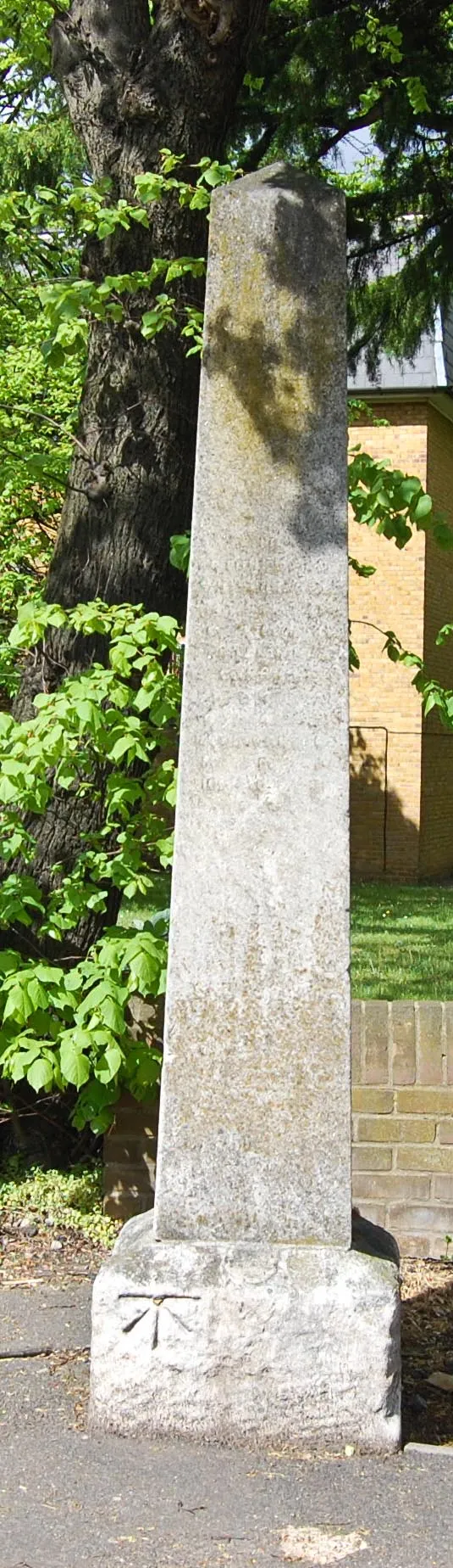 Photo showing: The stone of Leytonstone? London E11