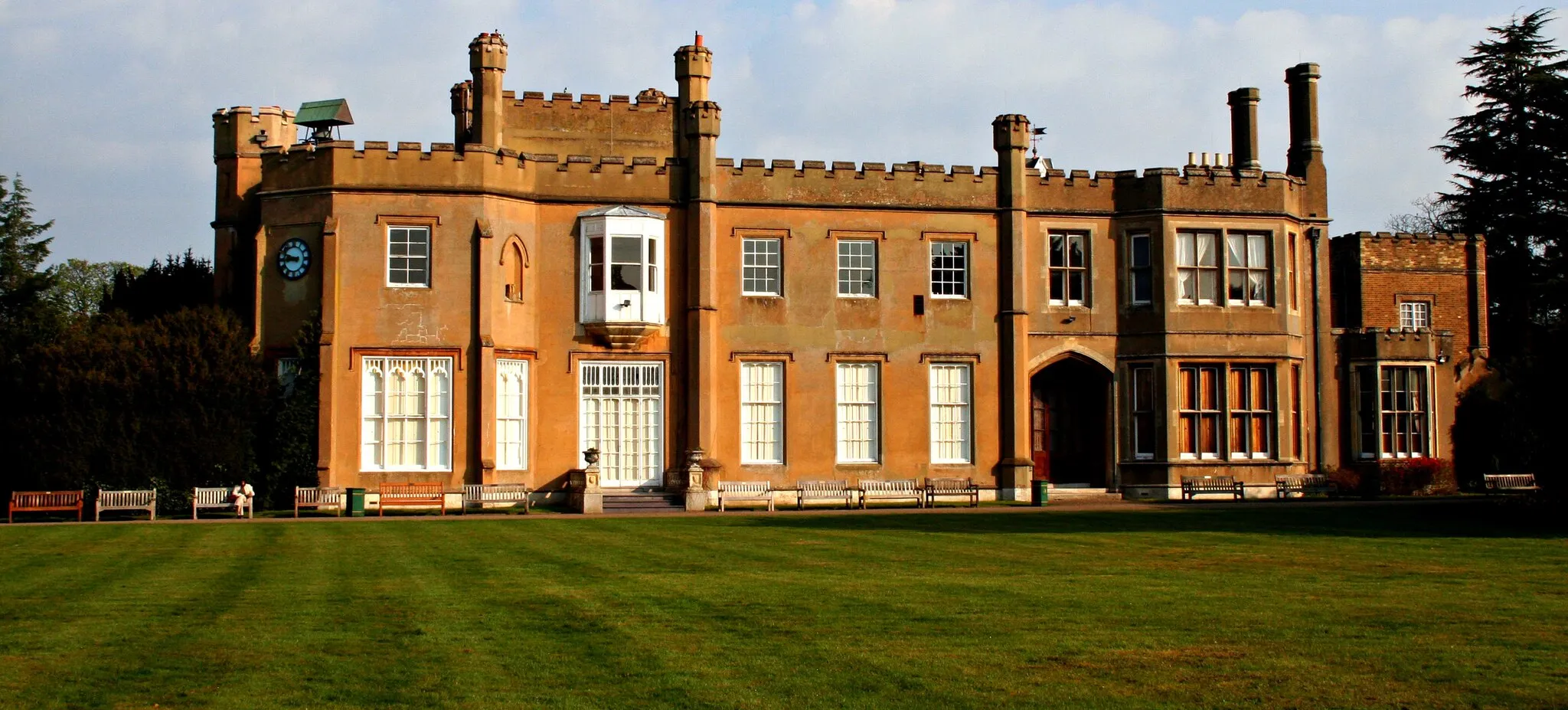 Photo showing: Surrey:  The Mansion House, Nonsuch Park